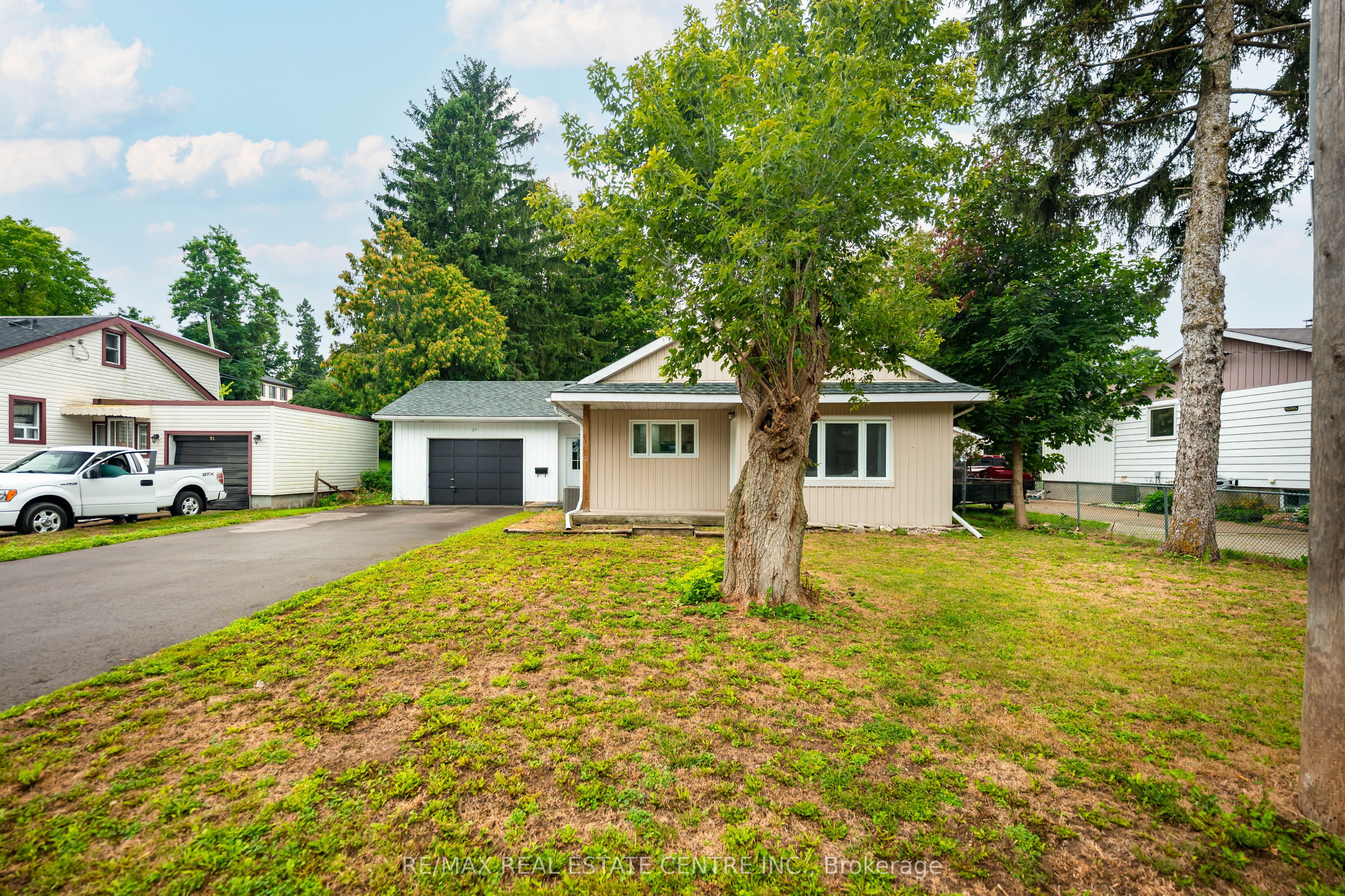 23 Third Street, Orangeville, ON L9W 2B2 photo 2