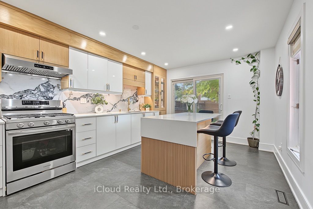 152 Clover Bloom Road, Brampton, ON L6R 1S5 photo 2