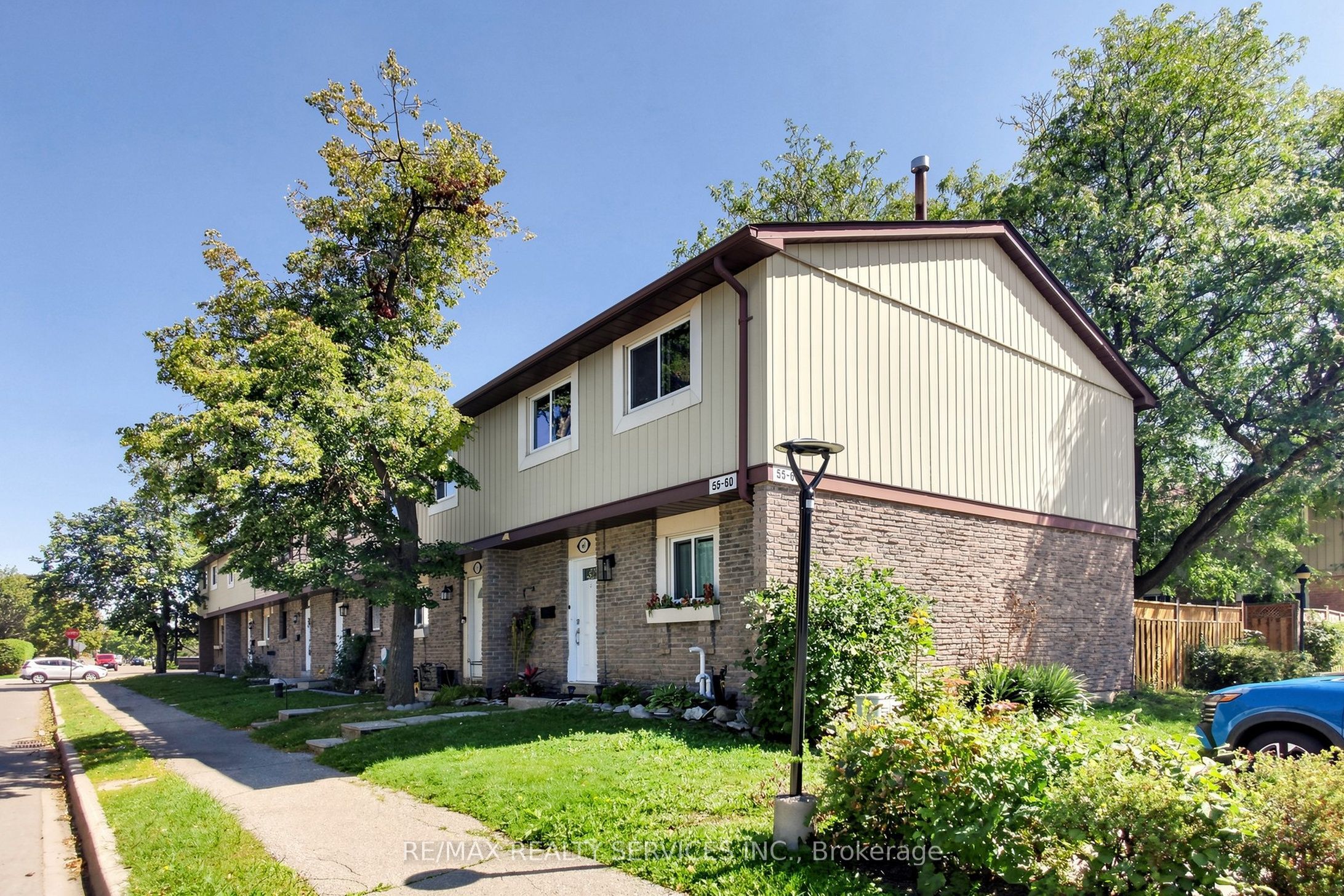 93 Hansen Road N 57, Brampton, ON L6V 3C8 photo 3