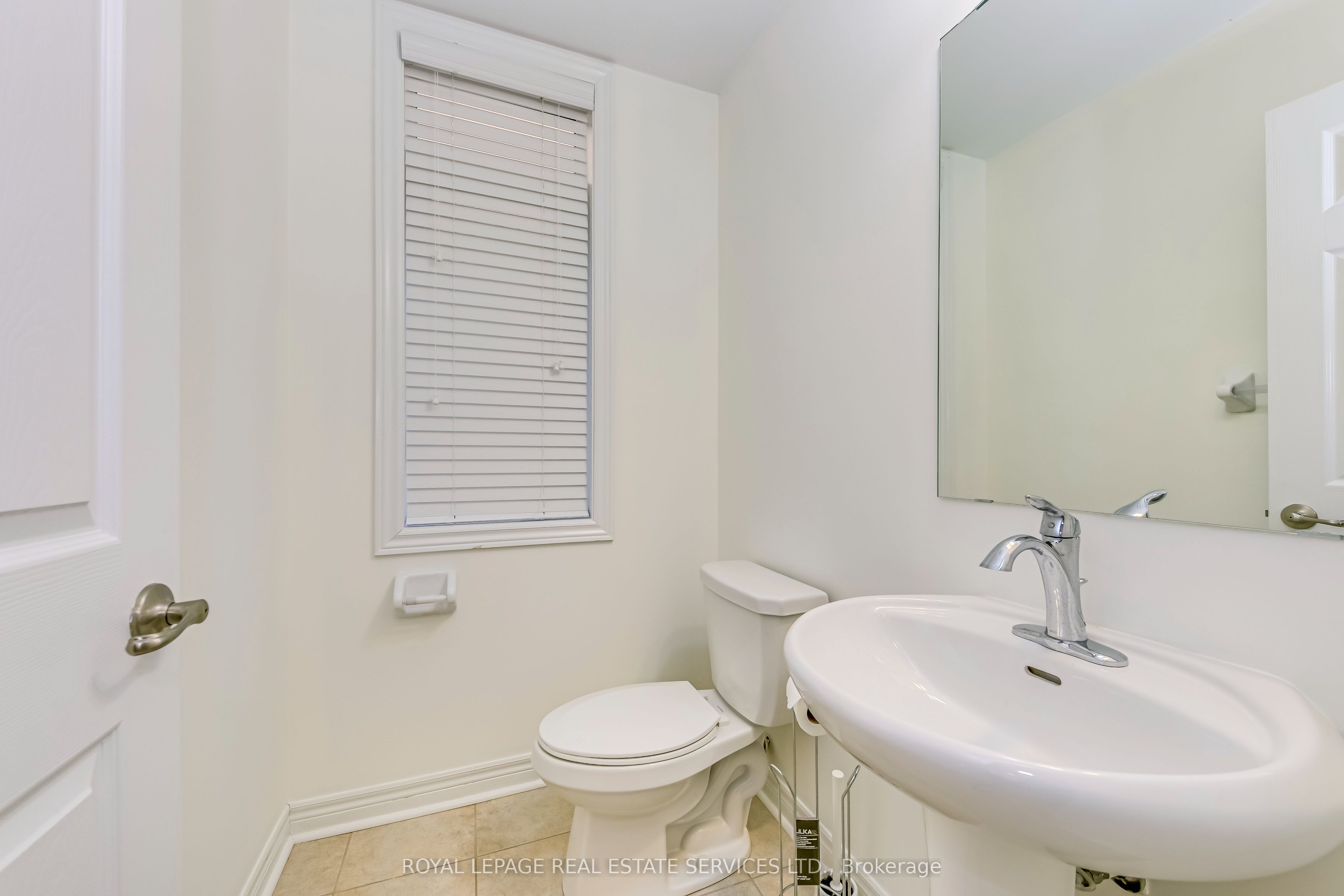 3072 Eberly Woods Drive, Oakville, ON L6M 0T5 photo 5