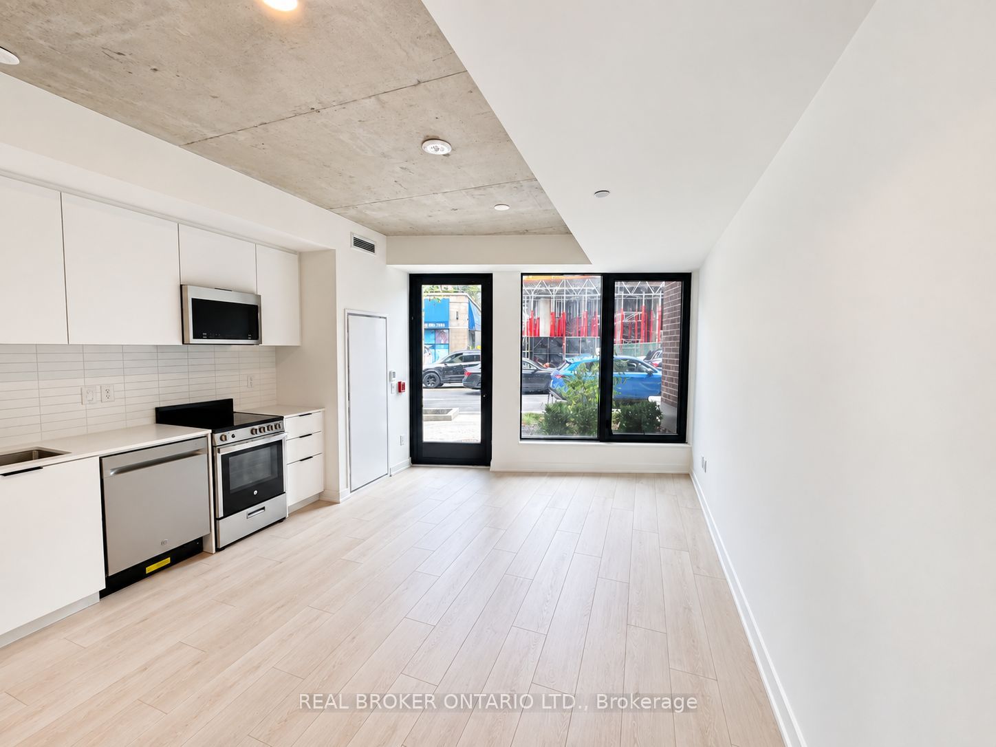410 Keele Street 103, Toronto, ON M6P 2K8 photo 3