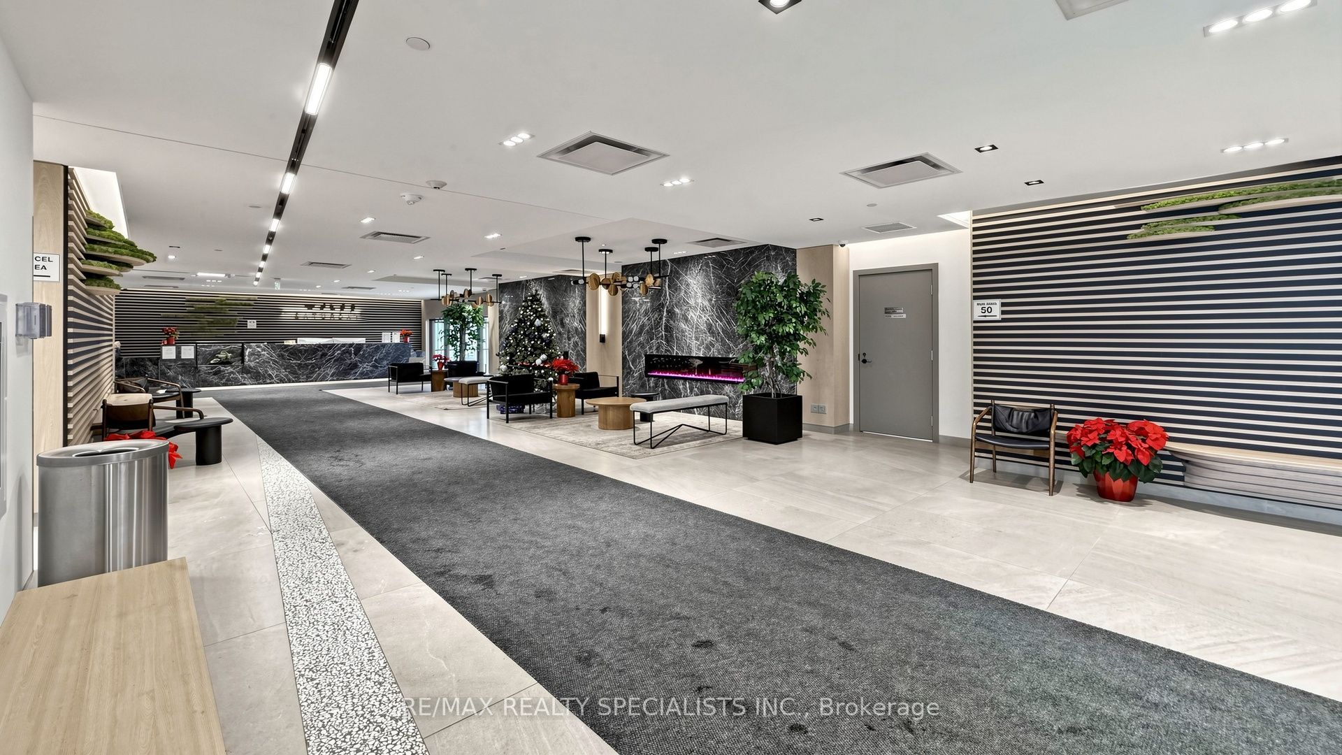 60 George Butchart Drive 601, Toronto, ON M3K 0A7 photo 4