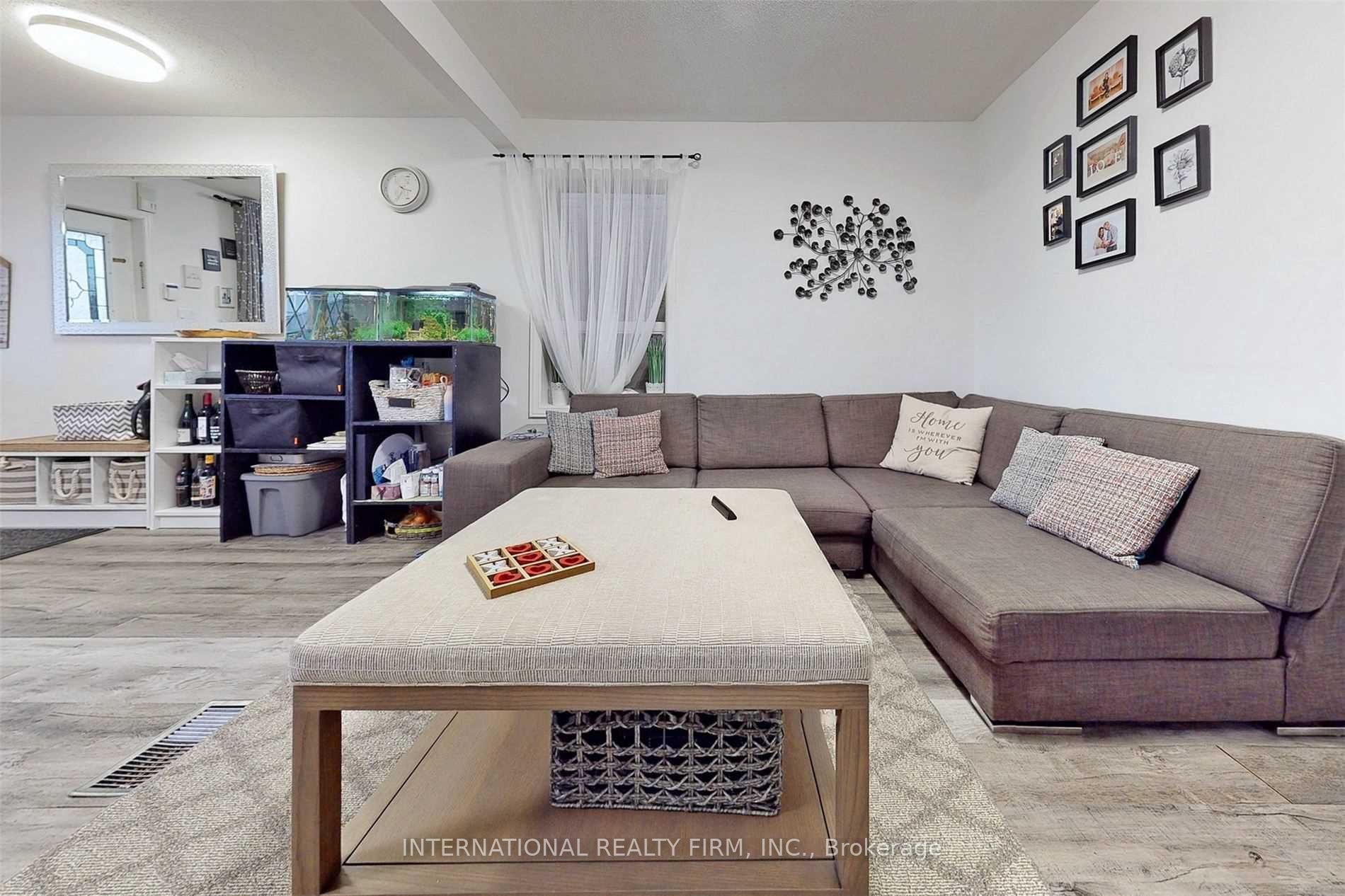 297 Gilbert Avenue, Toronto, ON M6E 4W8 photo 3