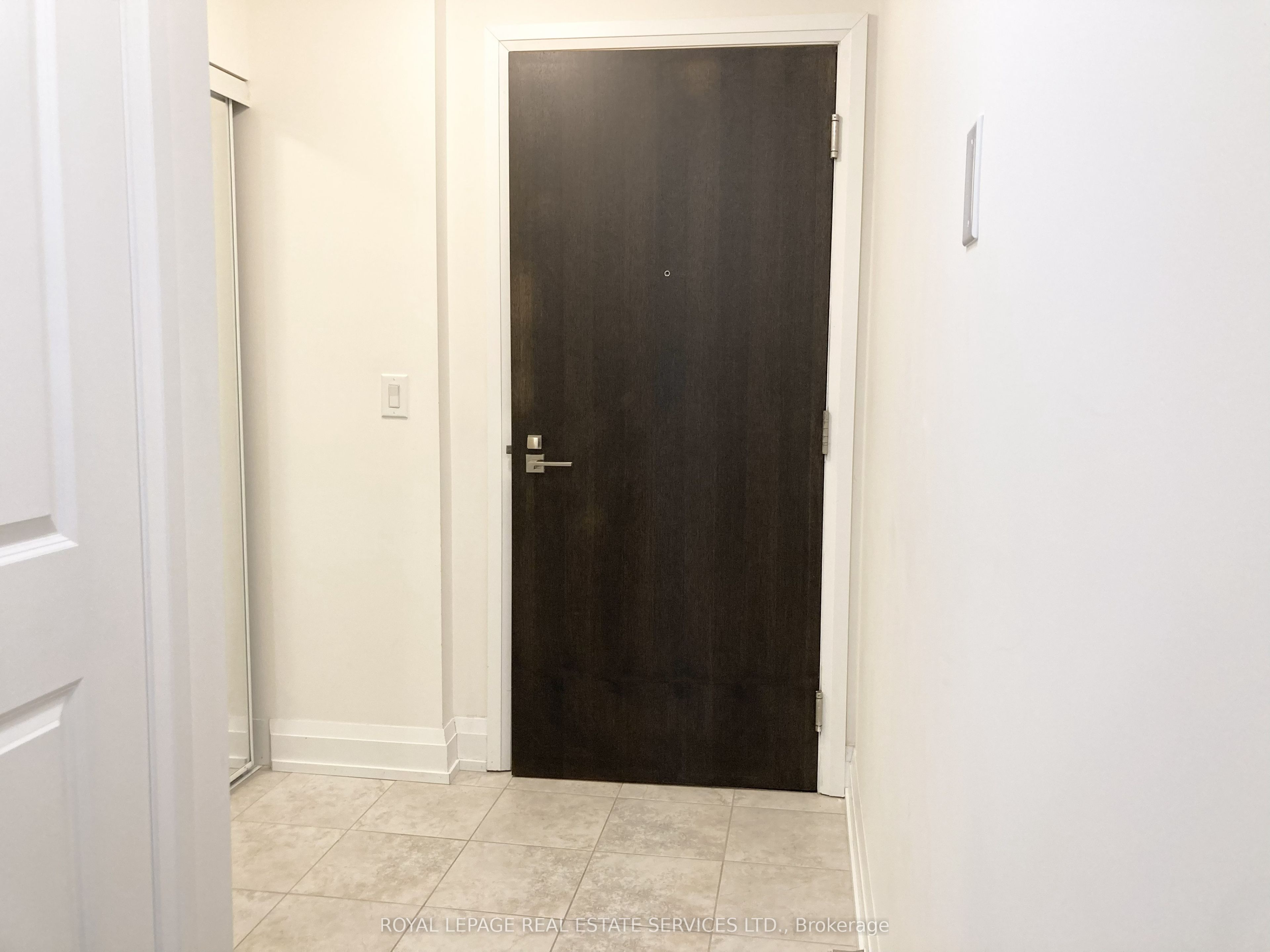 55 De Boers Drive 204, Toronto, ON M3J 0G5 photo 3