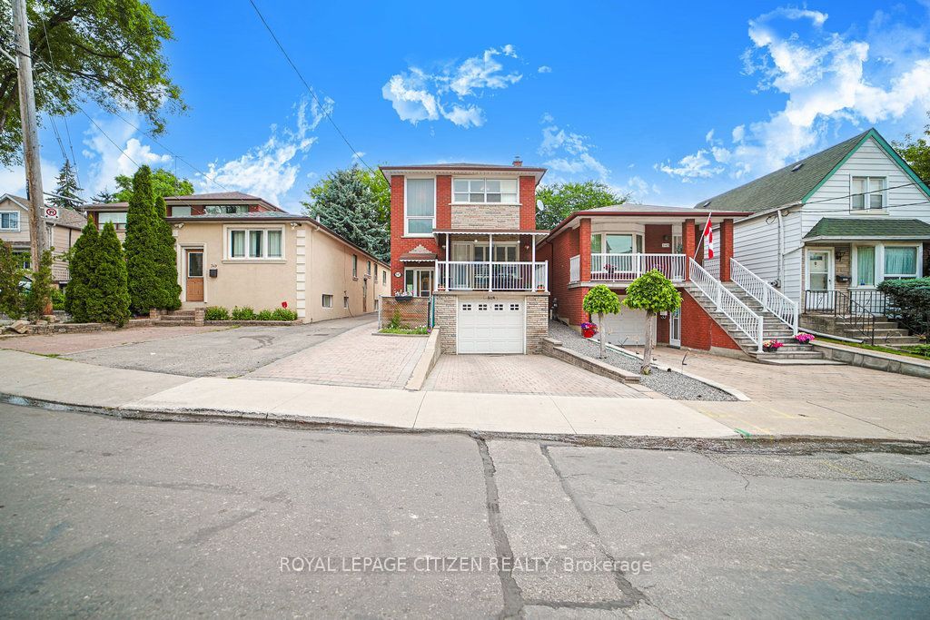 347 Harvie Avenue, Toronto, ON M6E 4L6 photo 2