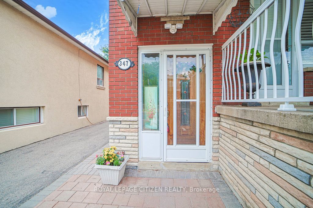 347 Harvie Avenue, Toronto, ON M6E 4L6 photo 5