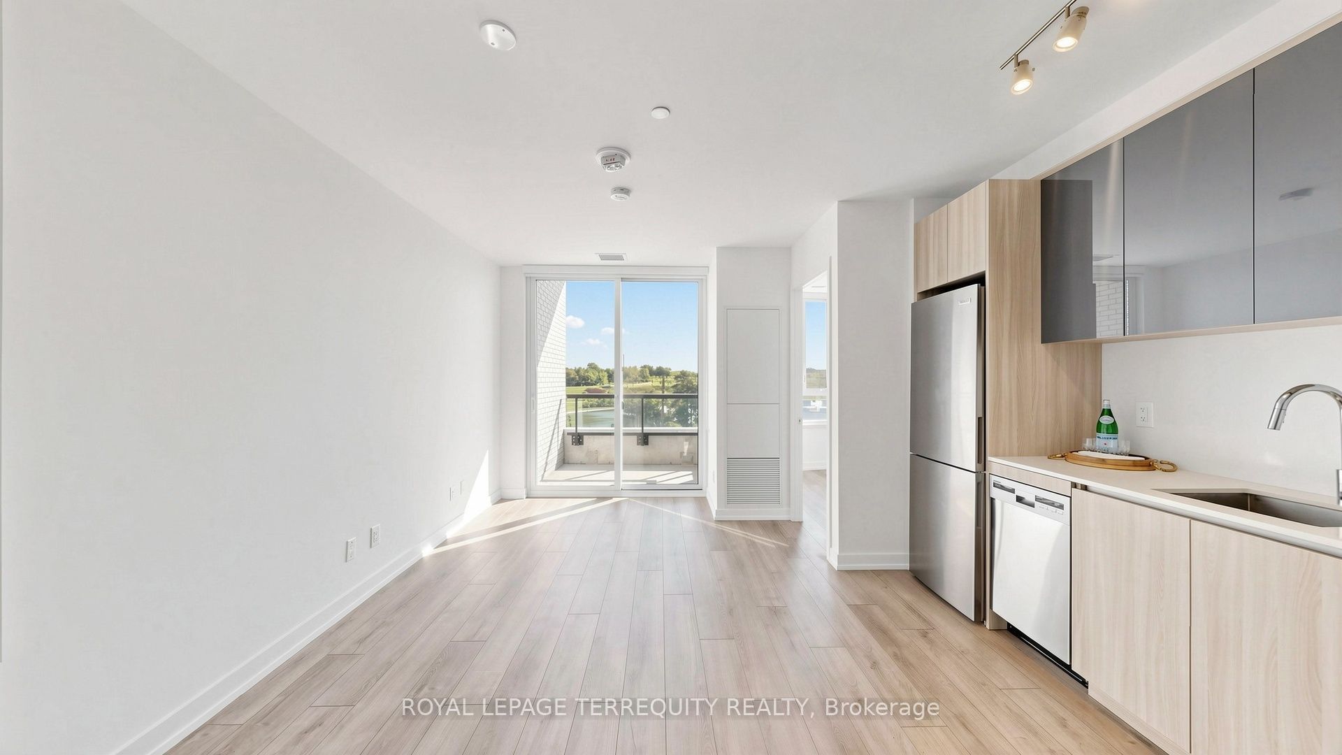3100 Keele Street 519, Toronto, ON M3M 0E1 photo 2