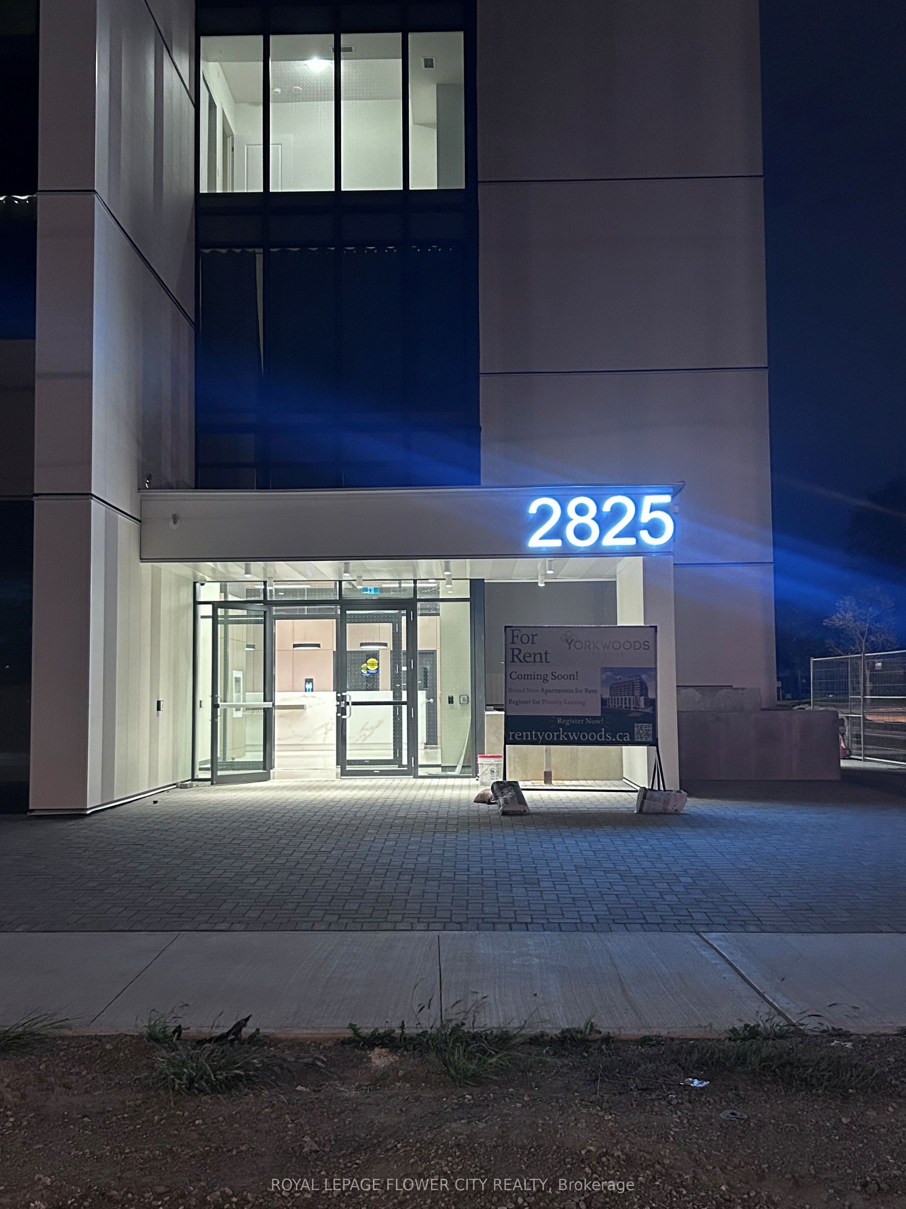 2825 Jane Street 1006, Toronto, ON M3N 2J5
