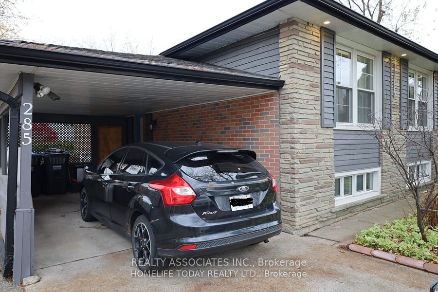 285 Bartley Bull Parkway, Brampton, ON L6W 2L2 photo 2