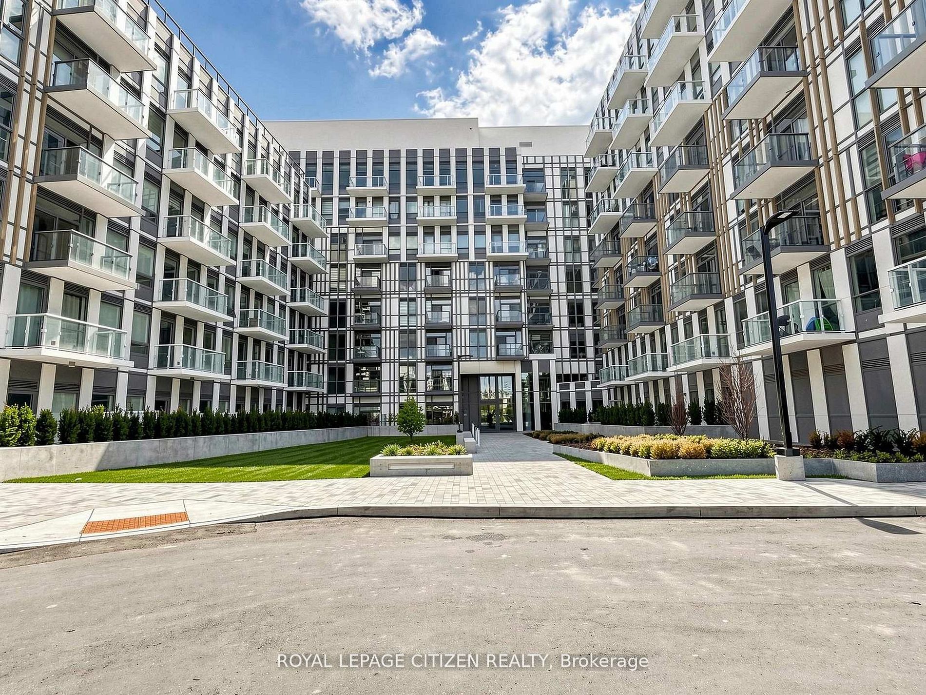 1005 Dundas Avenue 324, Oakville, ON L6H 8C7