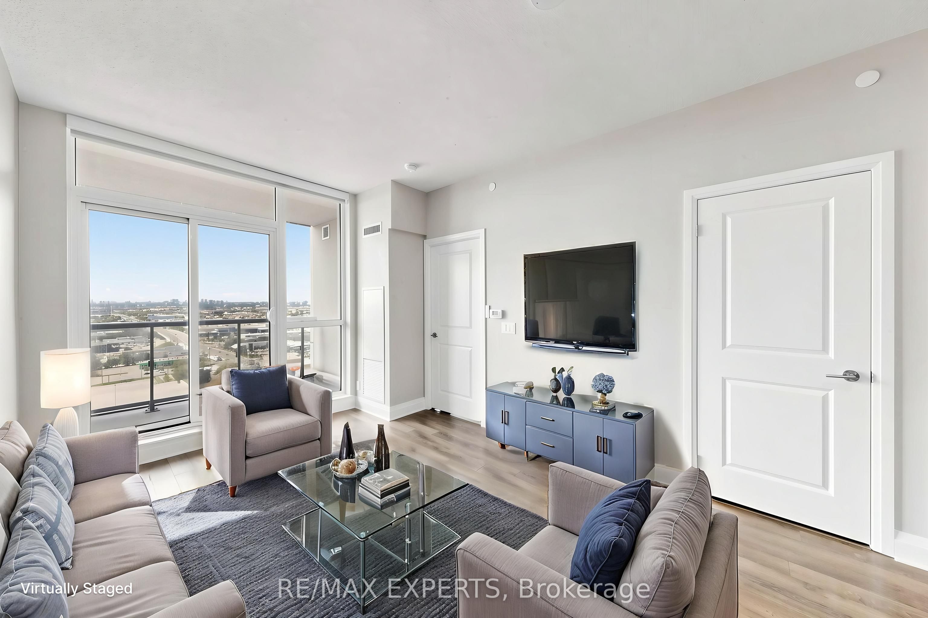 15 Zorra Street 2108, Toronto, ON M8Z 0C1 photo 3
