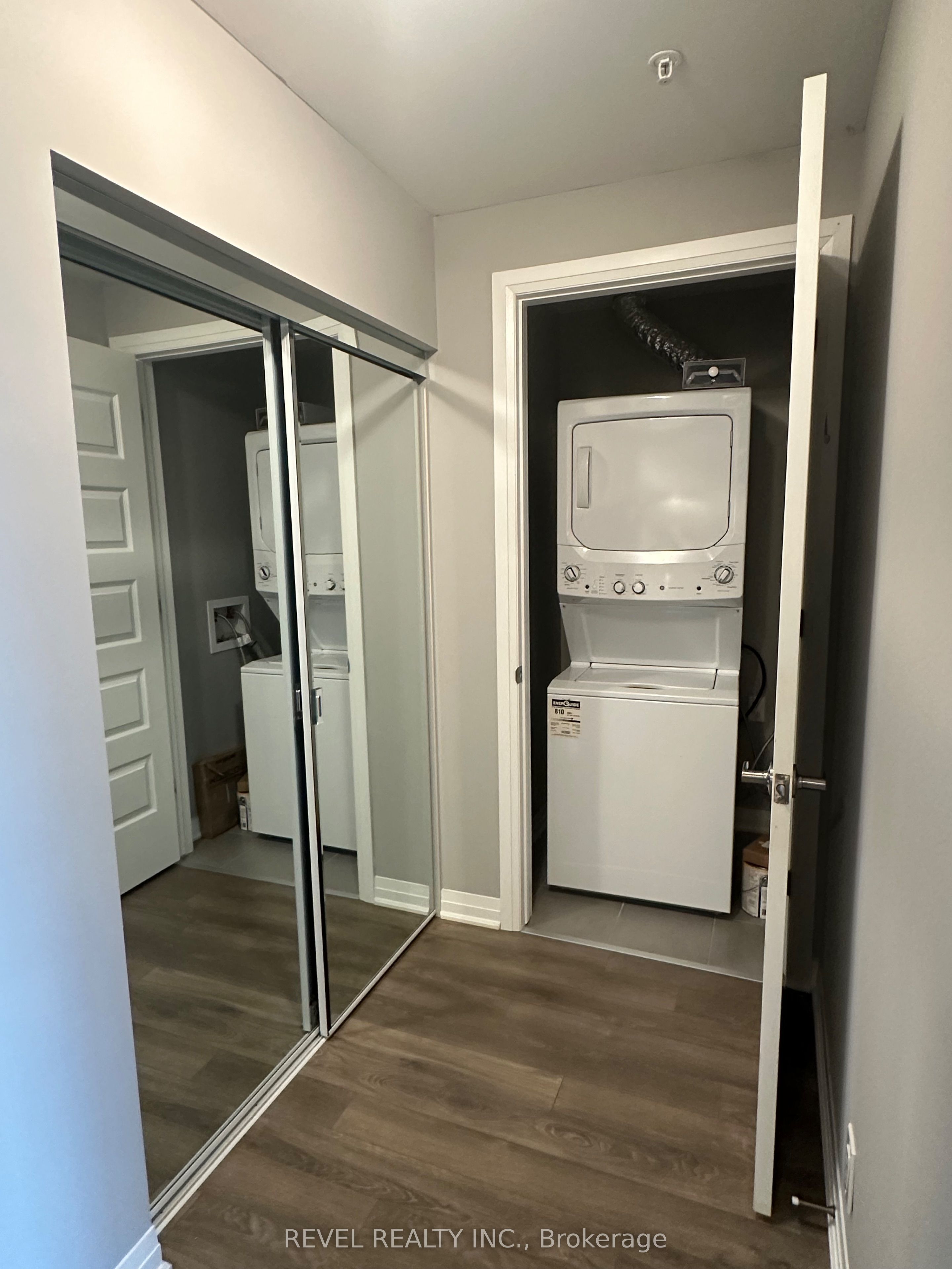 1105 Leger Way 213, Milton, ON L9E 1K7 photo 5