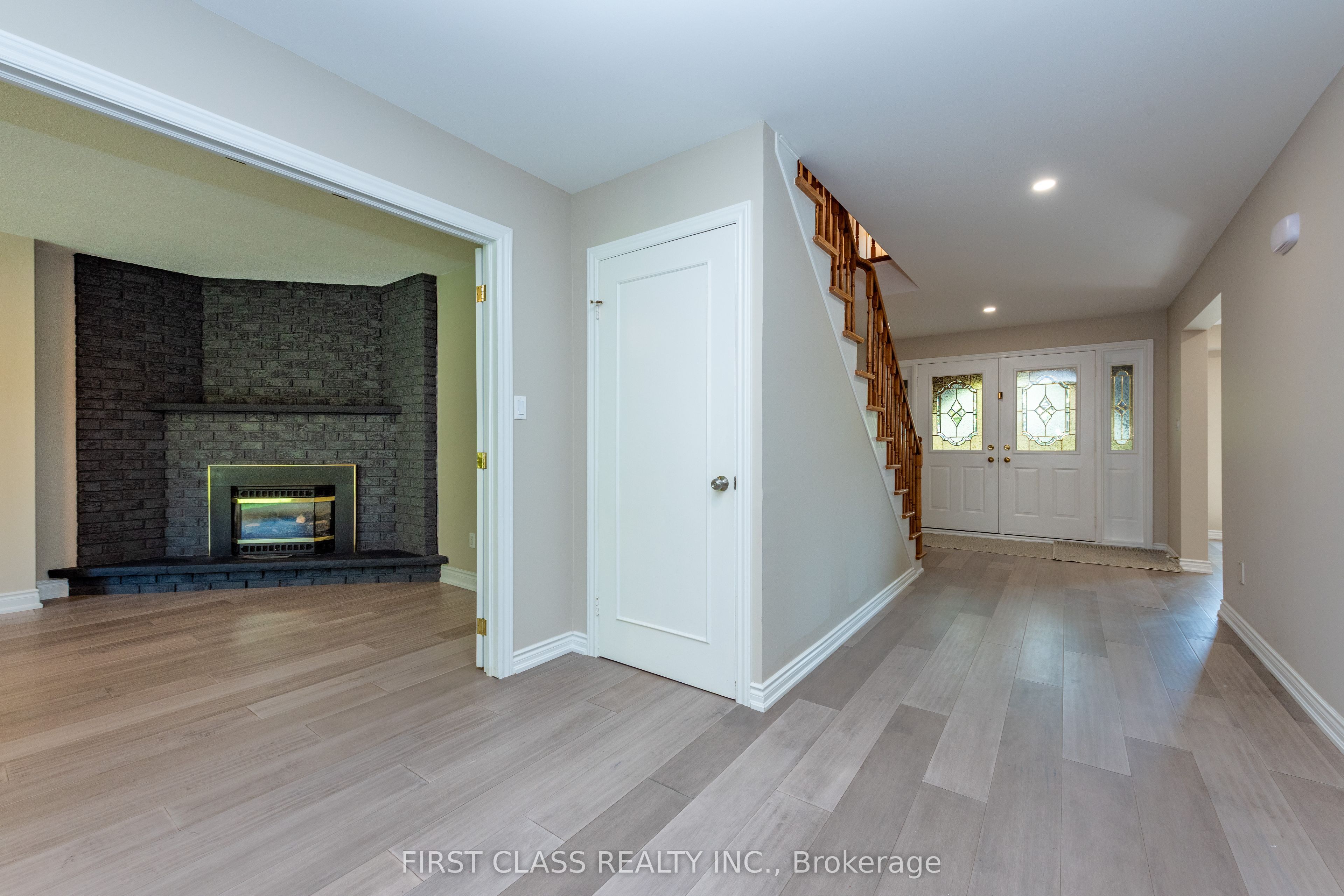 479 Isabella Avenue, Mississauga, ON L5B 2G4 photo 5