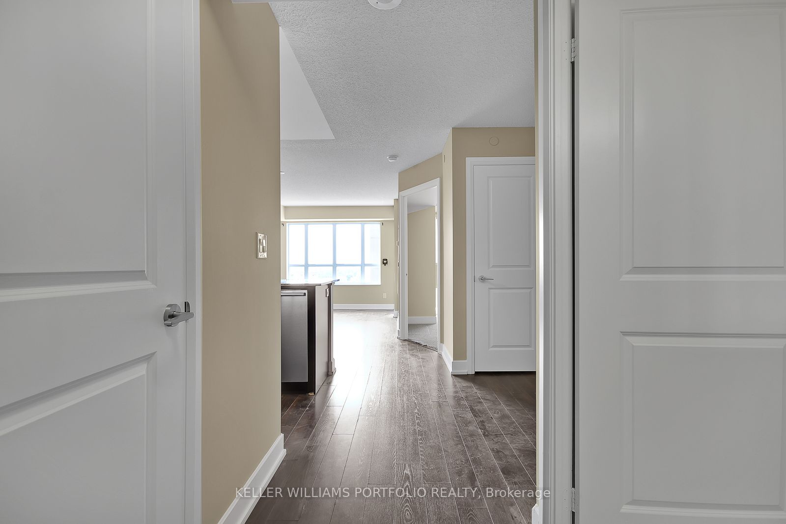 6 Eva Road 509, Toronto, ON M9C 0B1 photo 2