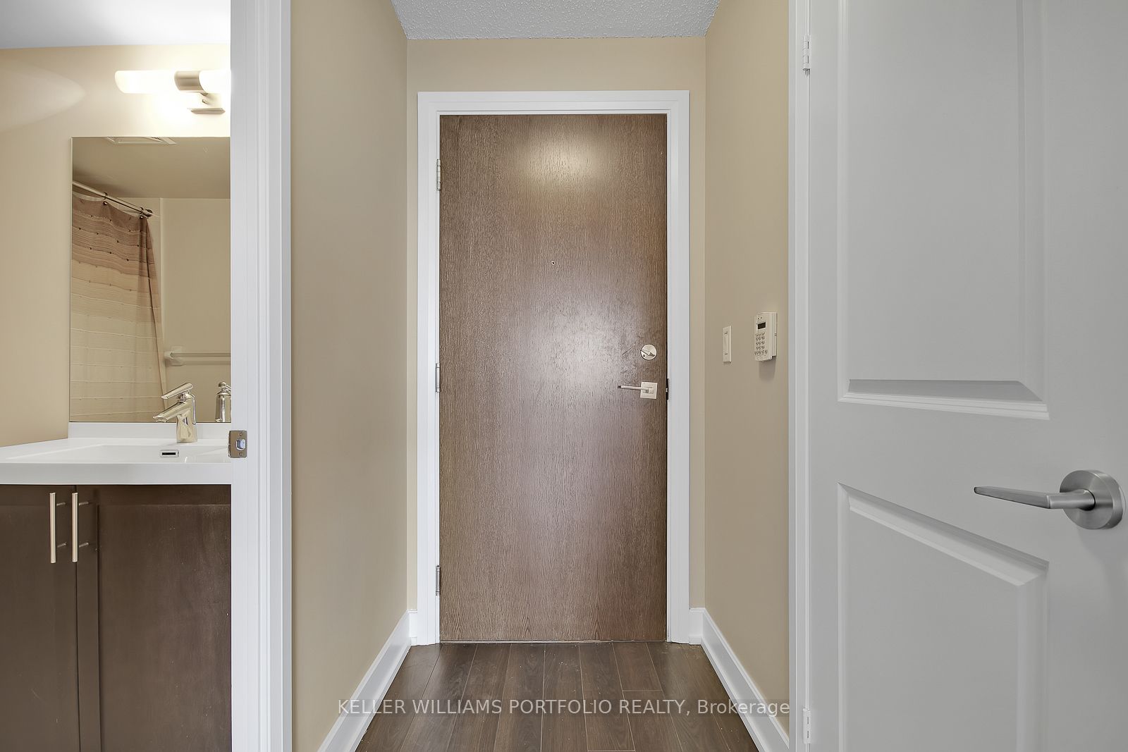 6 Eva Road 509, Toronto, ON M9C 0B1 photo 3