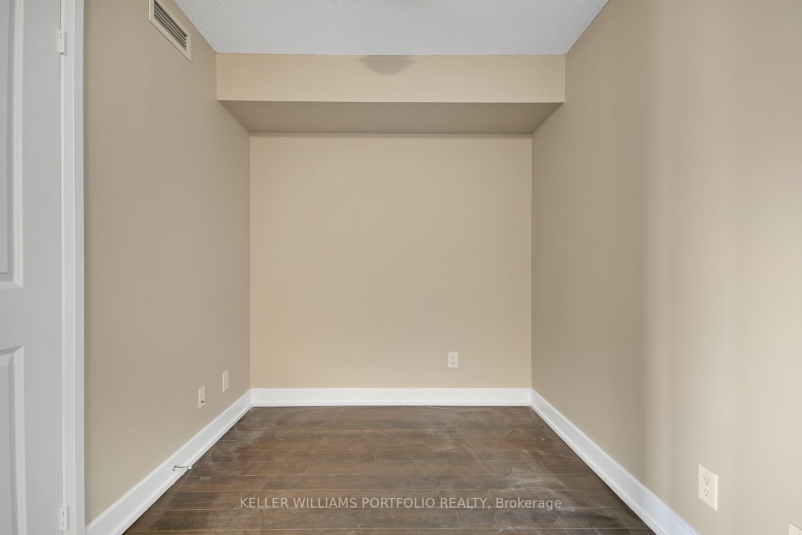 6 Eva Road 509, Toronto, ON M9C 0B1 photo 5