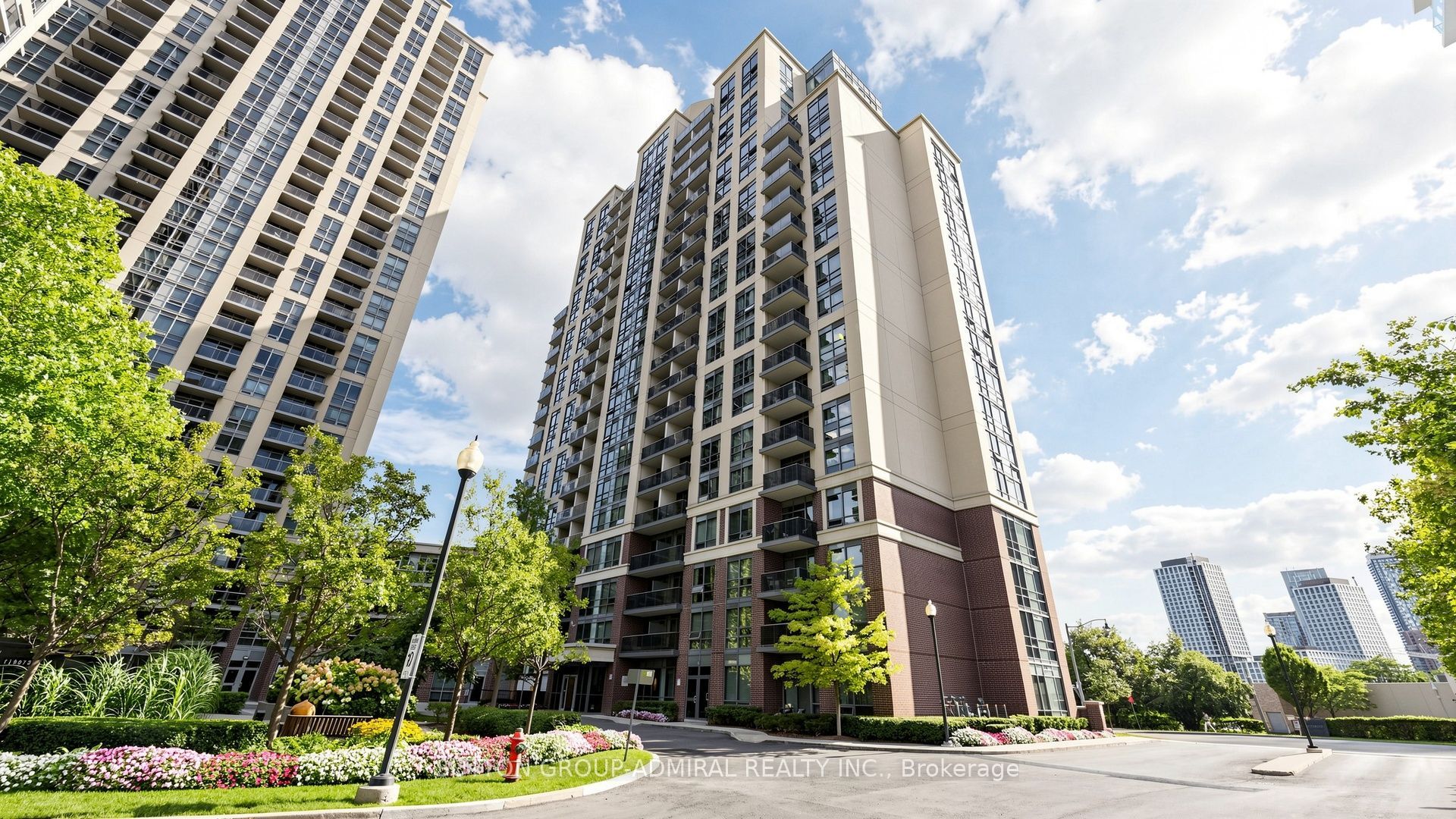 1 Michael Power Place 1713, Toronto, ON M9A 0A1