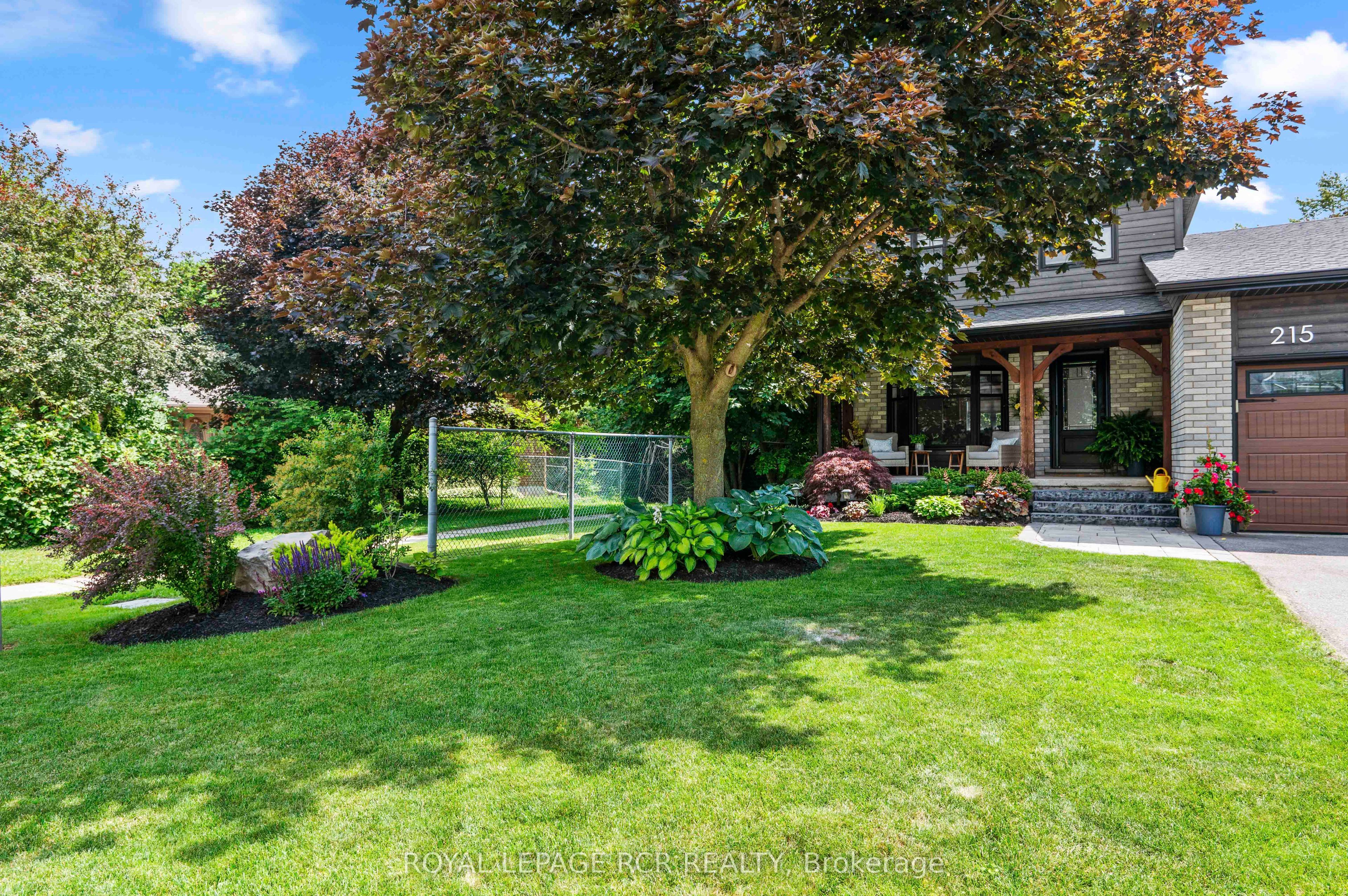 215 Oakwood Crescent, Orangeville, ON L9W 4N1 photo 2