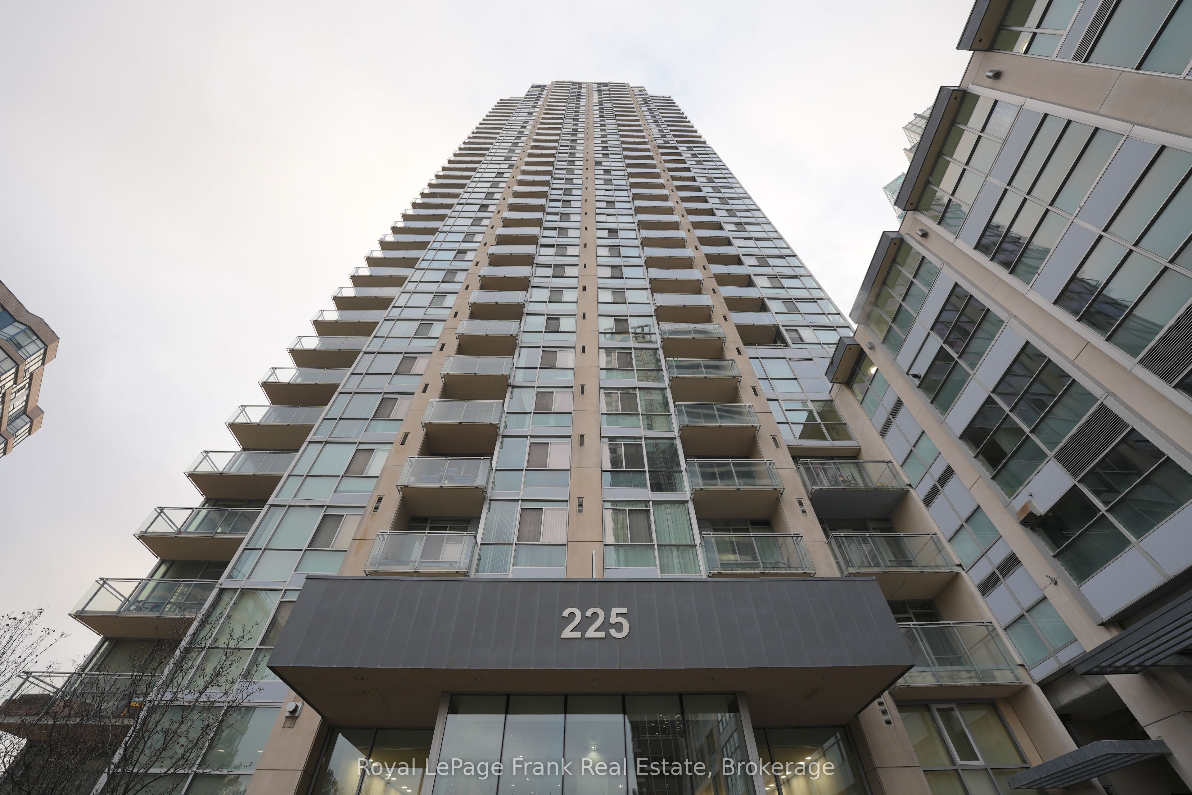 225 Webb Drive 3410, Mississauga, ON L5B 4P2