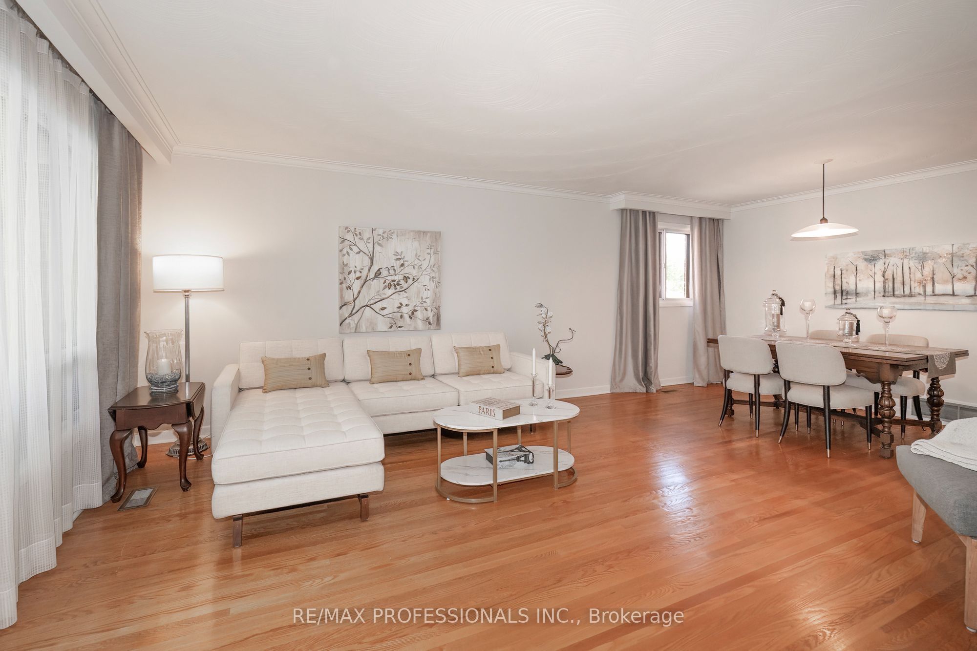 97 Freemont Avenue, Toronto, ON M9P 2X1 photo 5