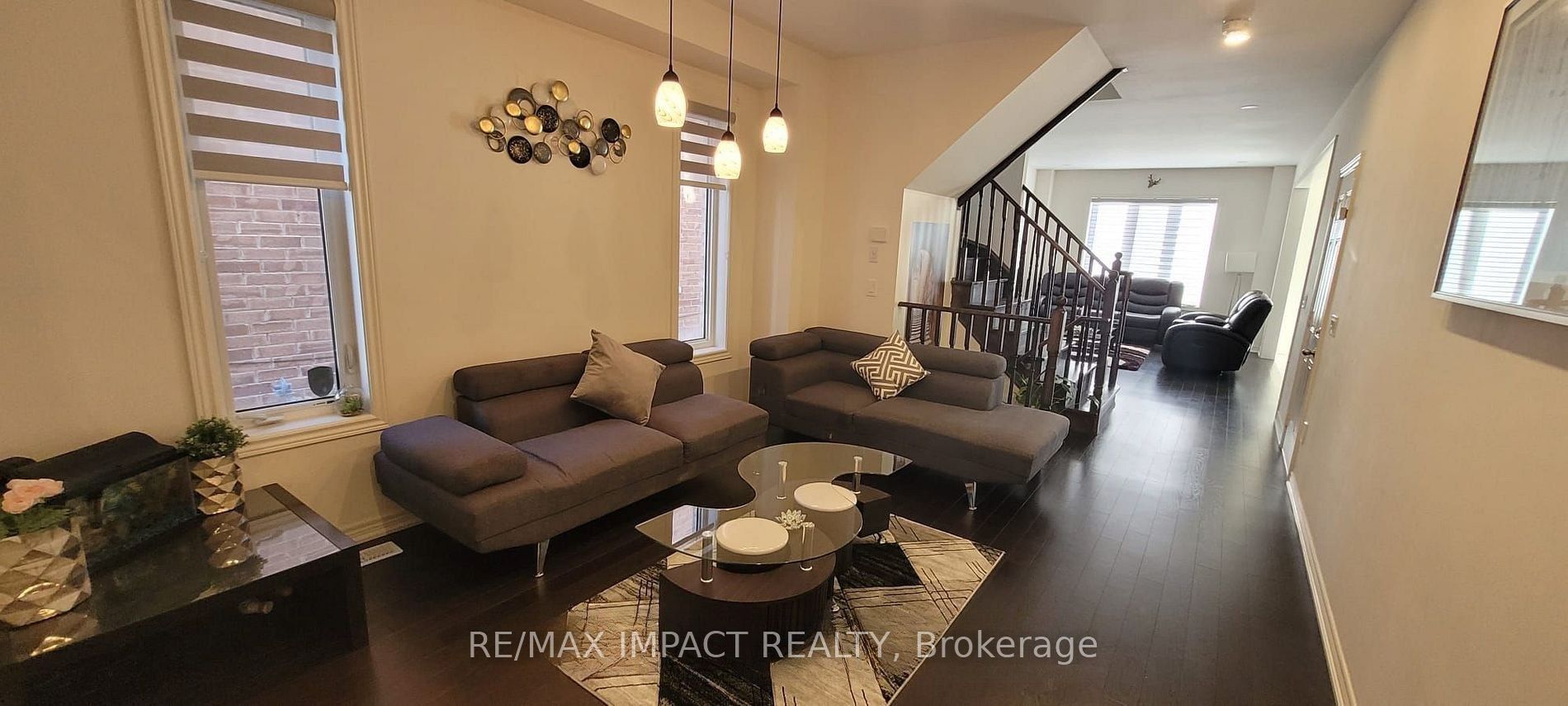 11 Ivor Crescent N, Brampton, ON L7A 4L5 photo 2