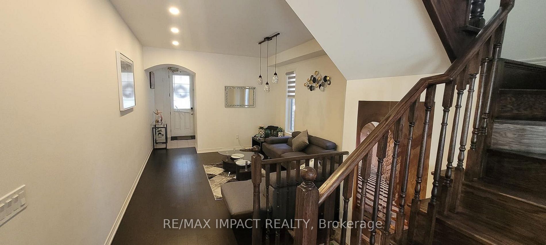 11 Ivor Crescent N, Brampton, ON L7A 4L5 photo 3