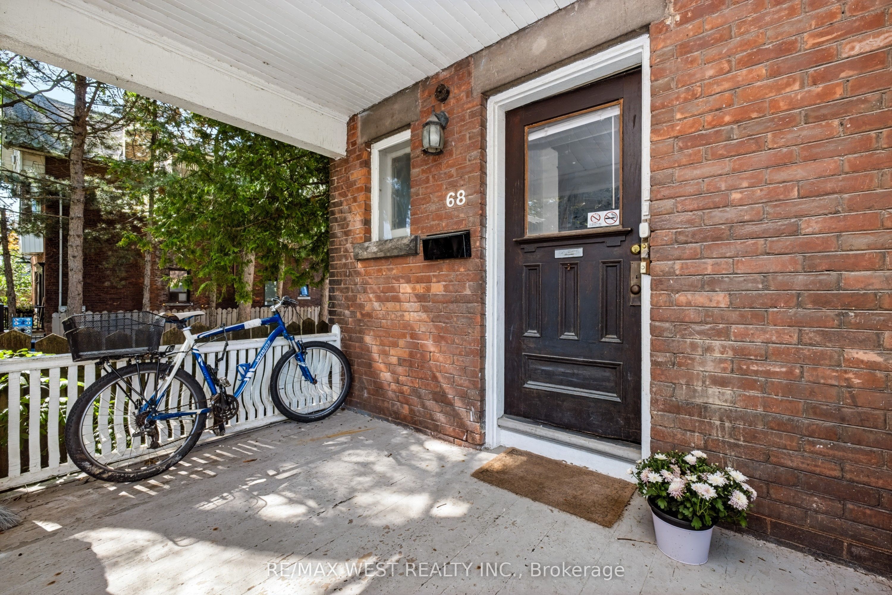 68 Beaty Avenue, Toronto, ON M6K 3B4 photo 5