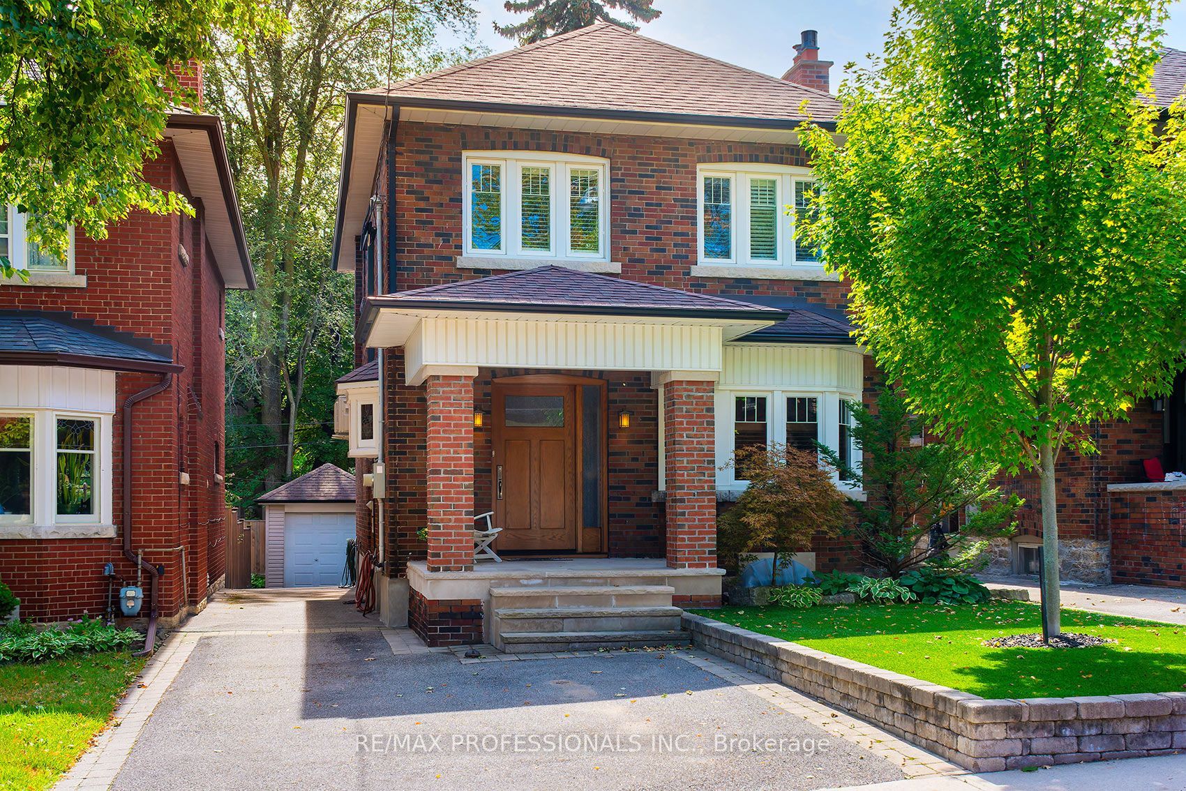 15 Idyllwood Crescent, Toronto, ON M6P 3G7