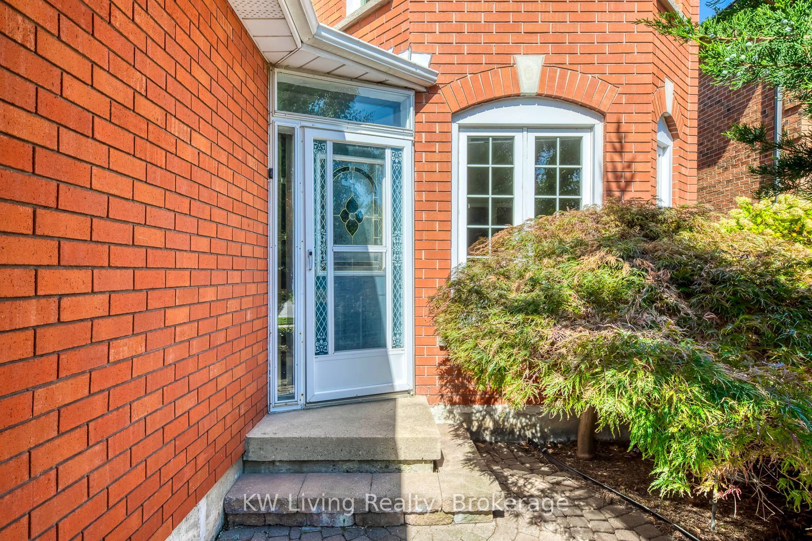 531 Avonwick Avenue, Mississauga, ON L5R 3M9 photo 2