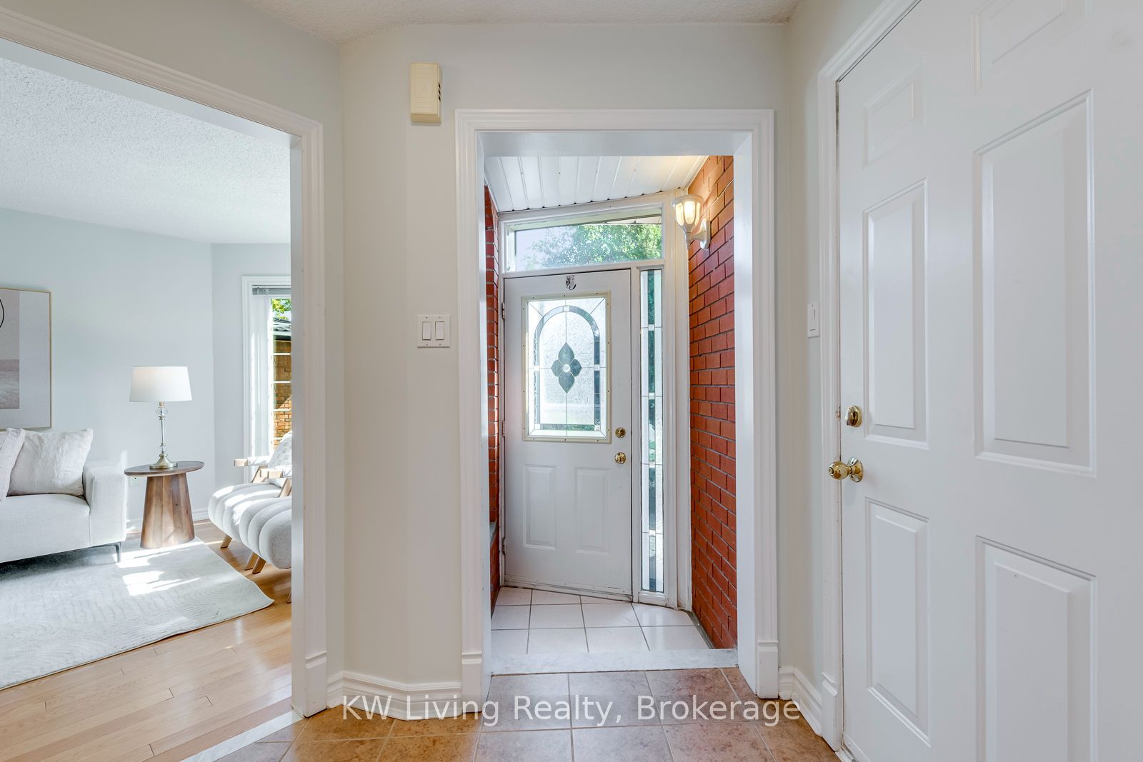 531 Avonwick Avenue, Mississauga, ON L5R 3M9 photo 3