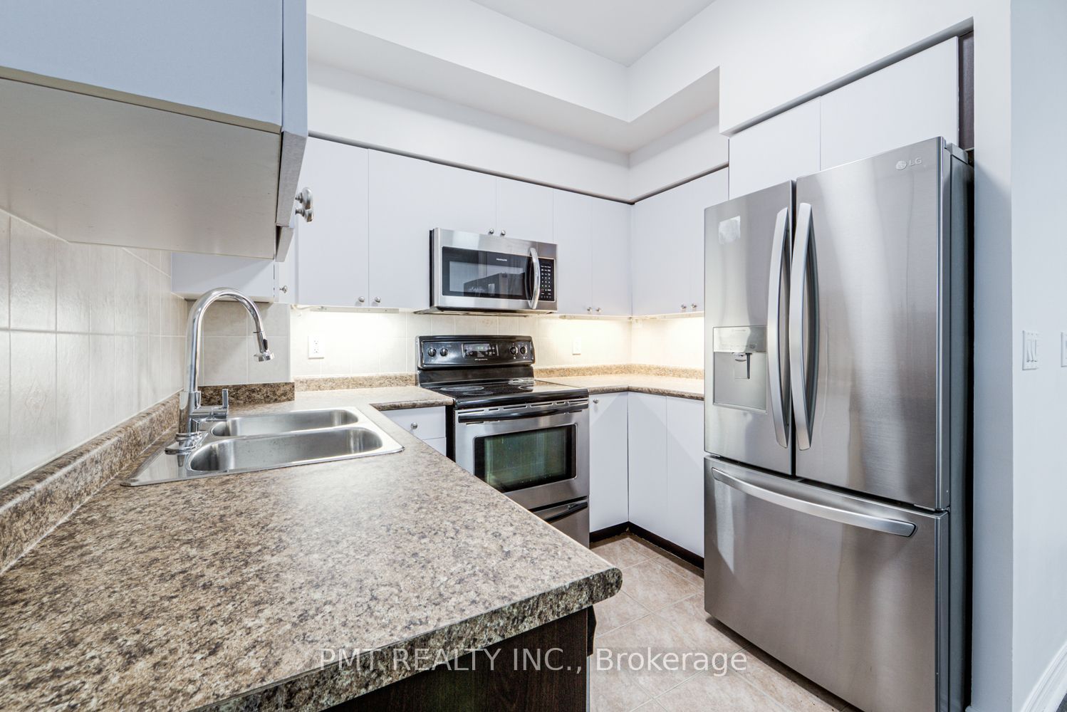 388 Prince Of Wales Drive 305, Mississauga, ON L5B 0A1 photo 5