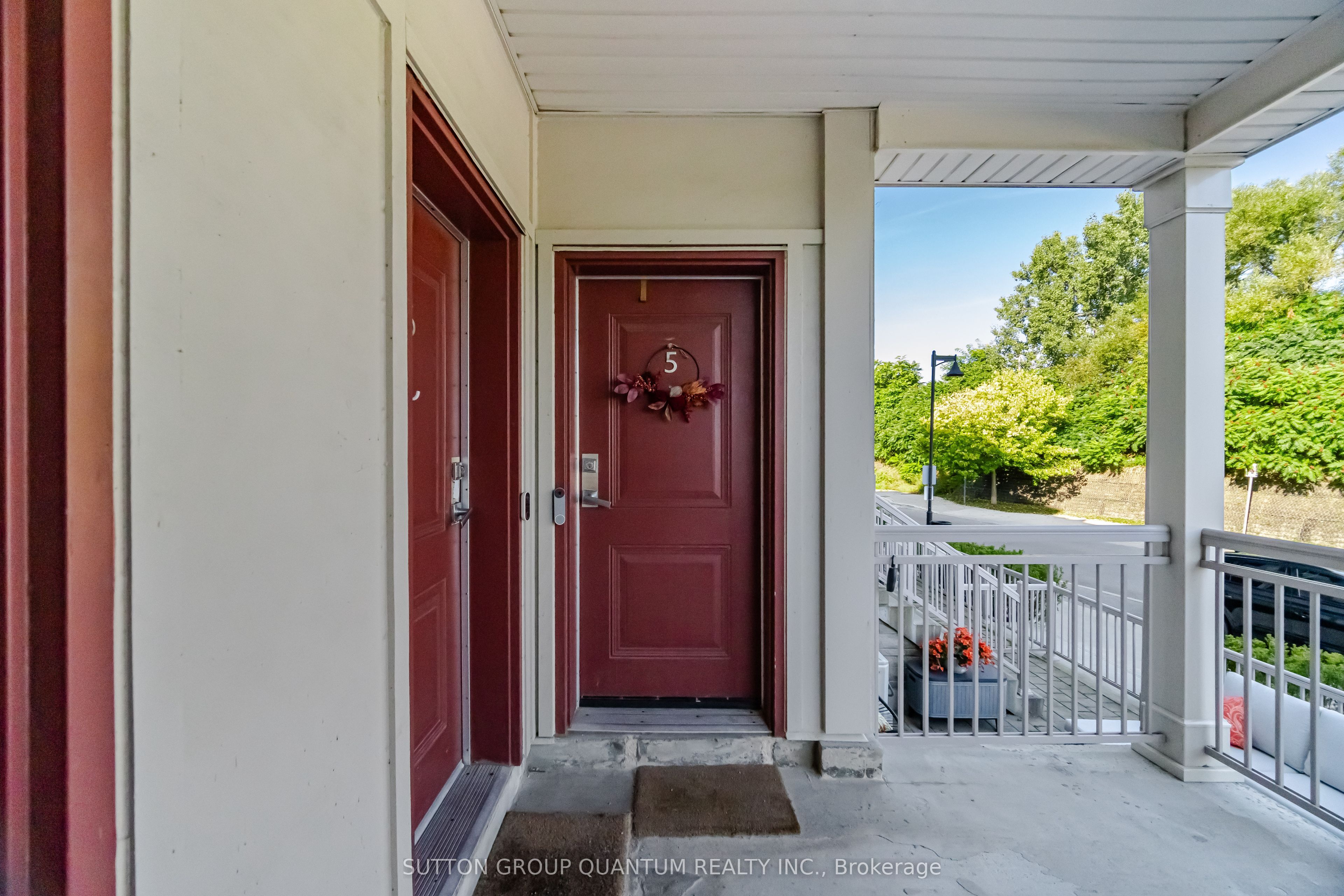 145 Long Branch Avenue NW, Toronto, ON M8W 0A9 photo 2