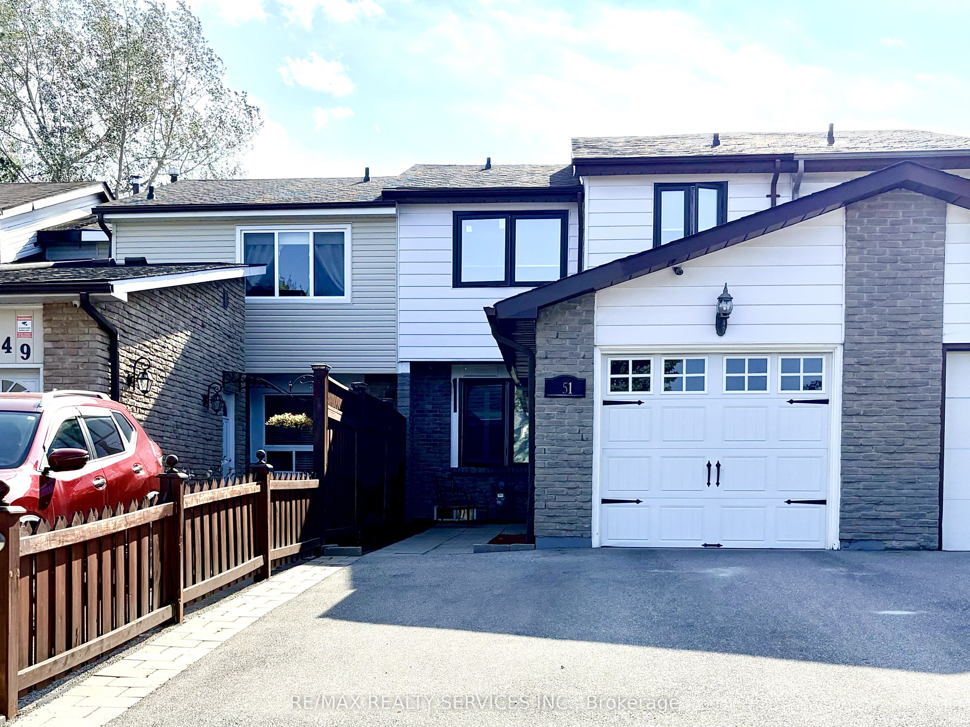 151 Greene Drive, Brampton, ON L6V 2P2 photo 2
