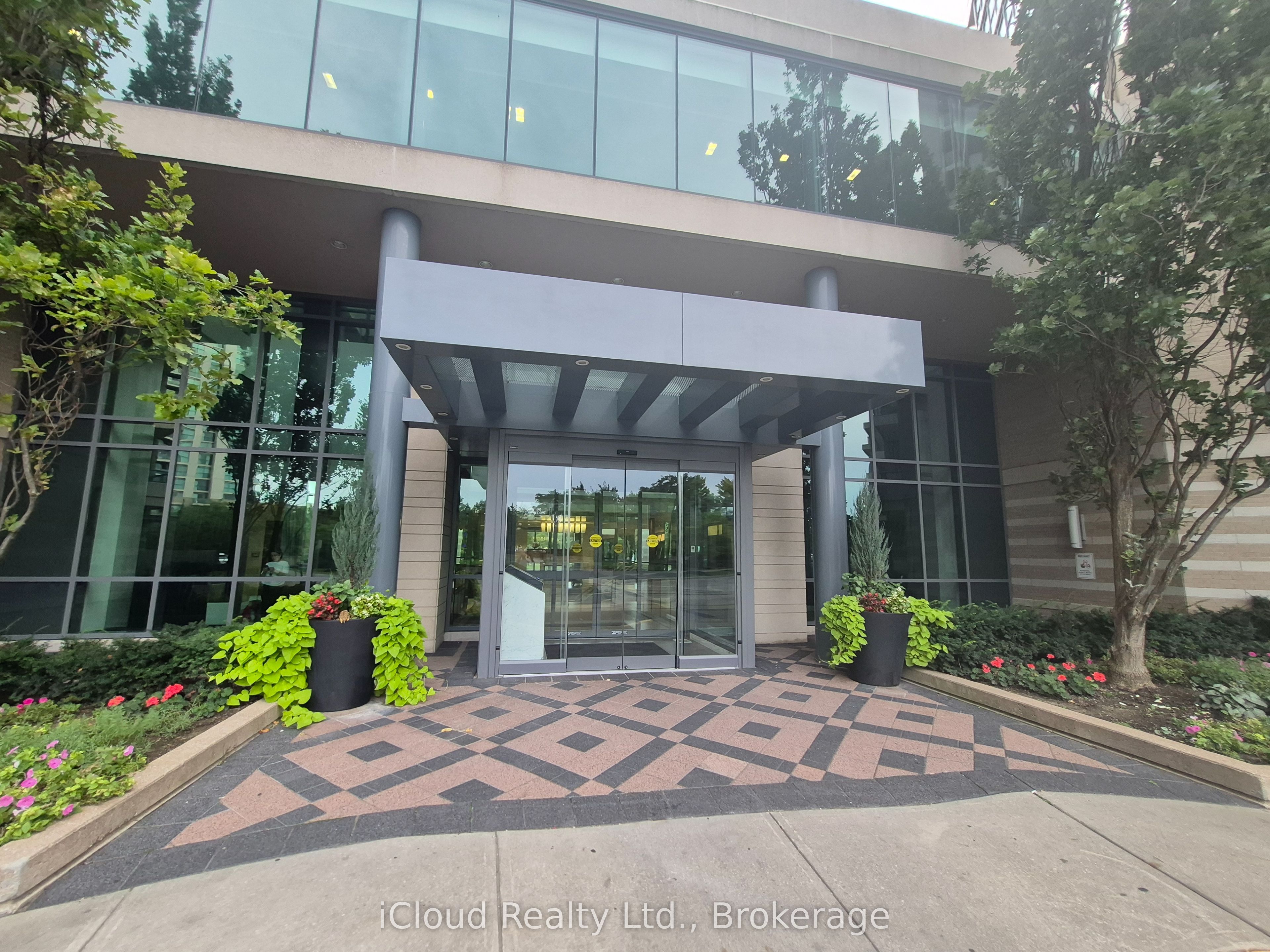 235 Sherway Gardens 302, Toronto, ON M9C 0A2