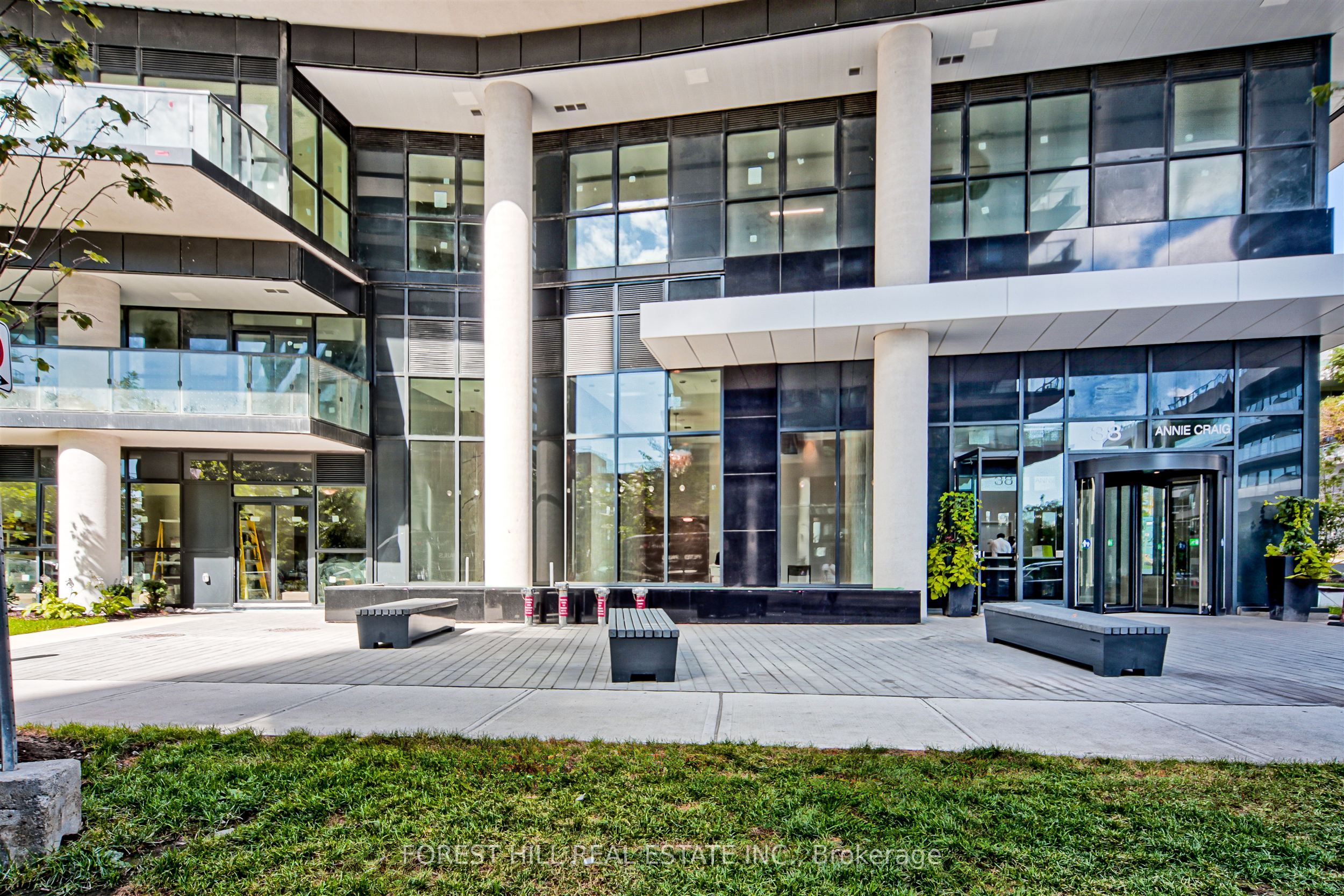 38 Annie Craig Drive 2009, Toronto, ON M8V 0G9 photo 3