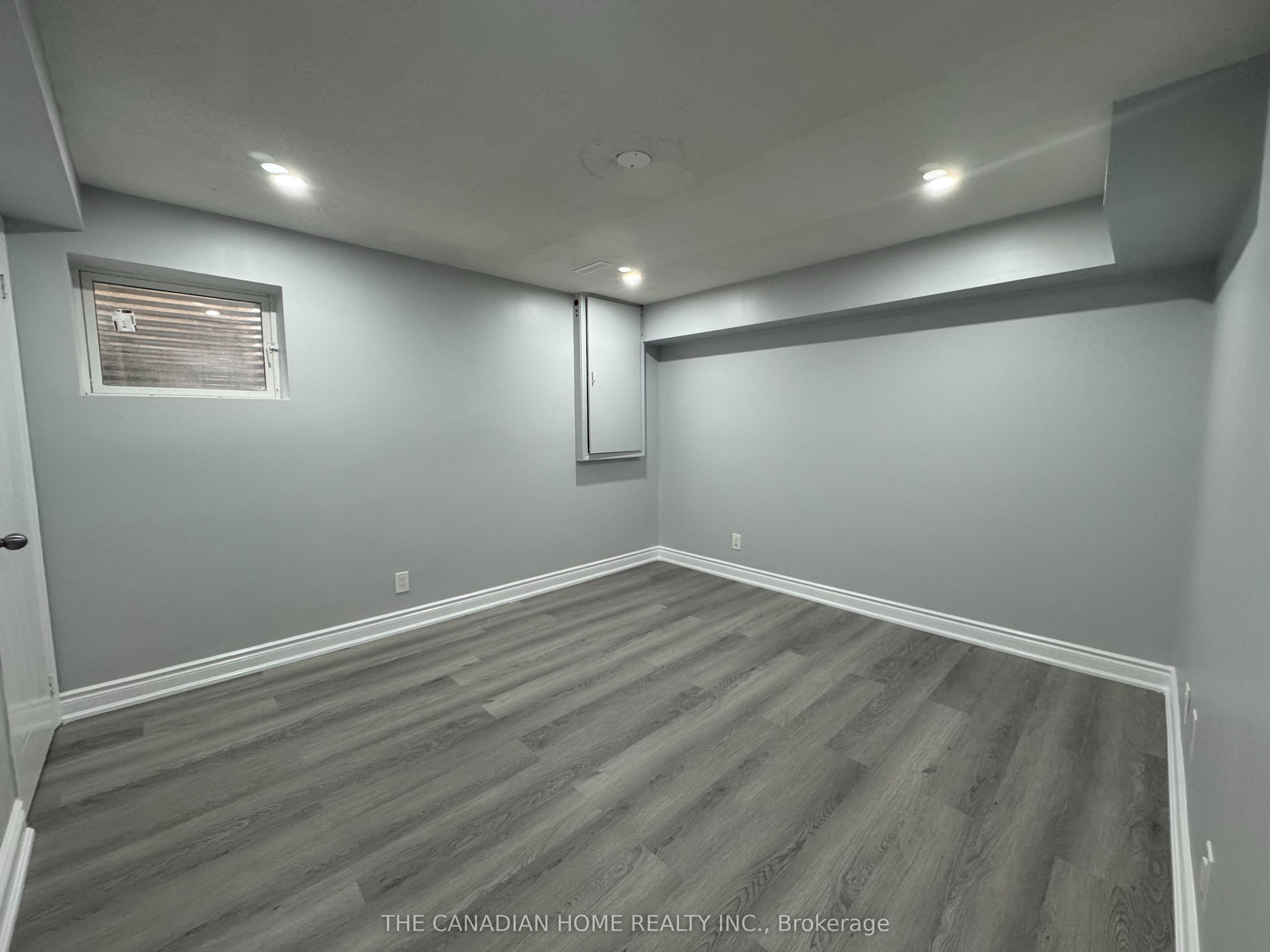 64 Somerset Drive Bsmt, Brampton, ON L6Z 1C5 photo 4