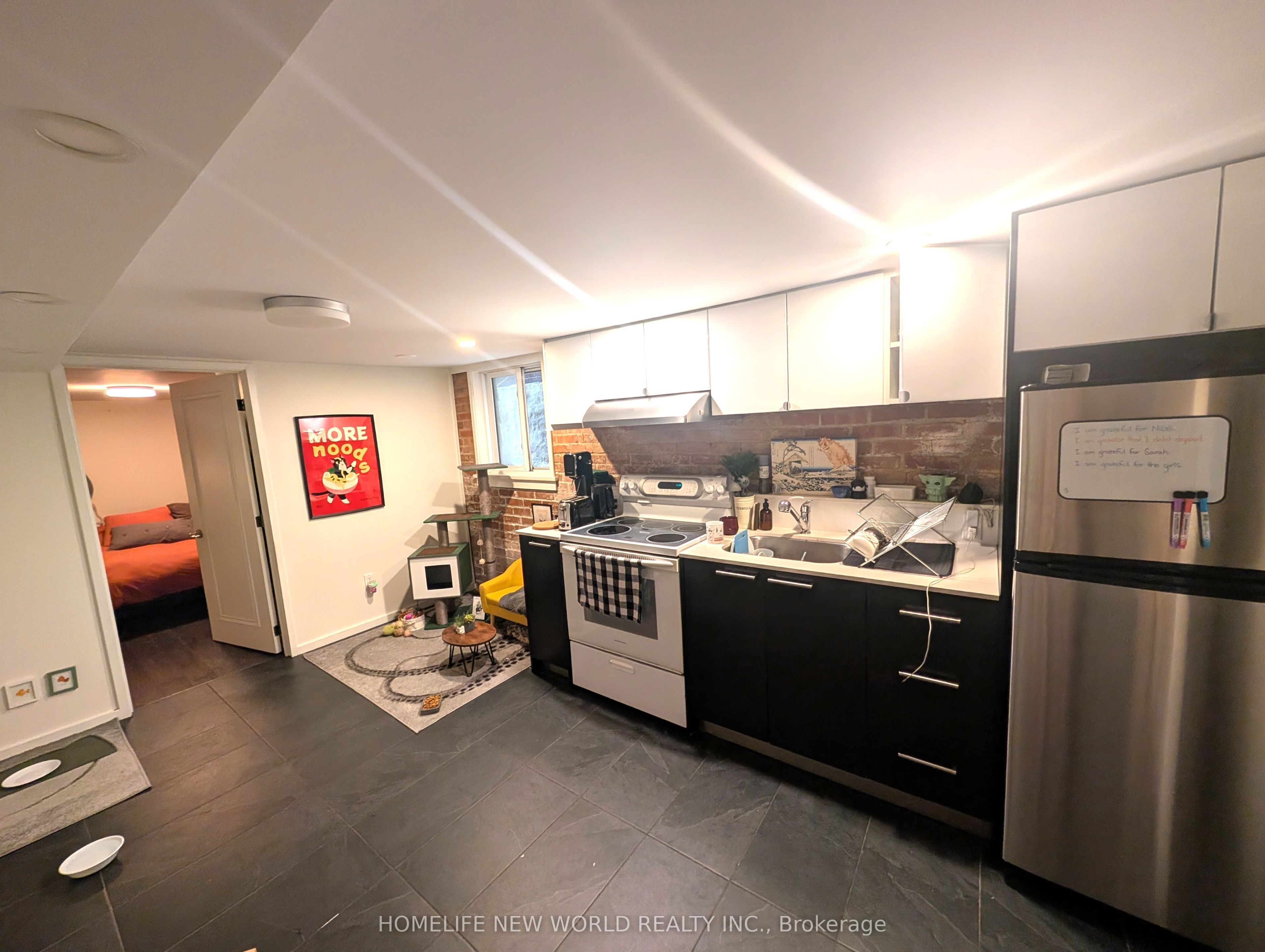 202 Hallam Street Lower Level, Toronto, ON M6H 1X7