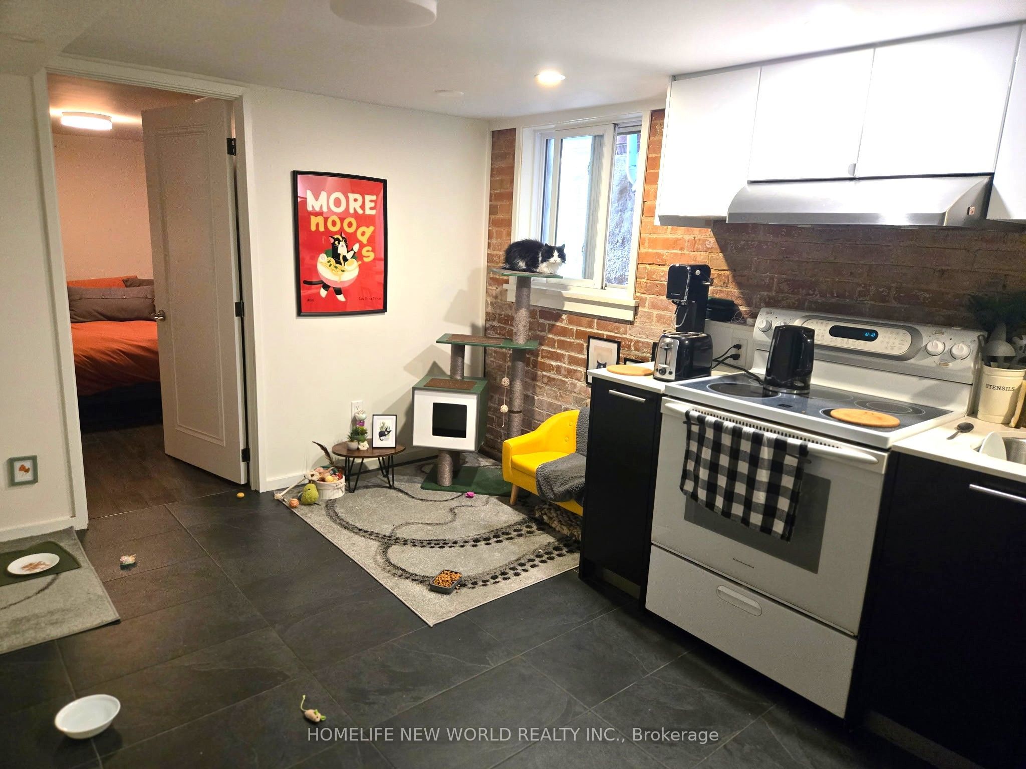 202 Hallam Street Lower Level, Toronto, ON M6H 1X7 photo 3