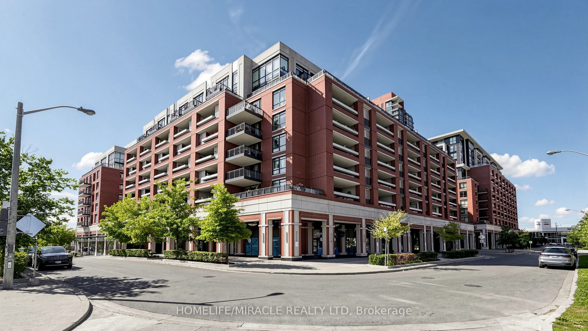 800 Lawrence Avenue W 407, Toronto, ON M6A 0B1 photo 2