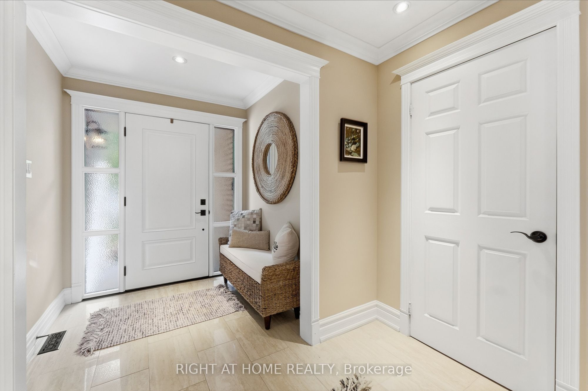 1594 Heritage Way, Oakville, ON L6M 2Z5 photo 2