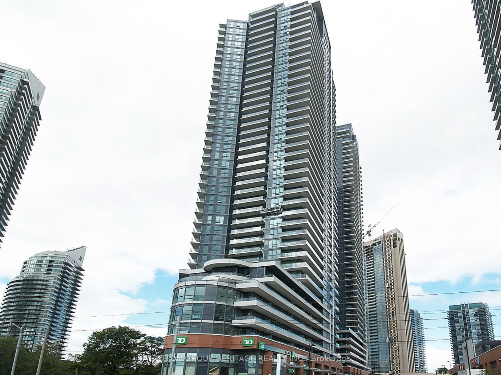 2212 Lake Shore Boulevard W 907, Toronto, ON M8V 0C2
