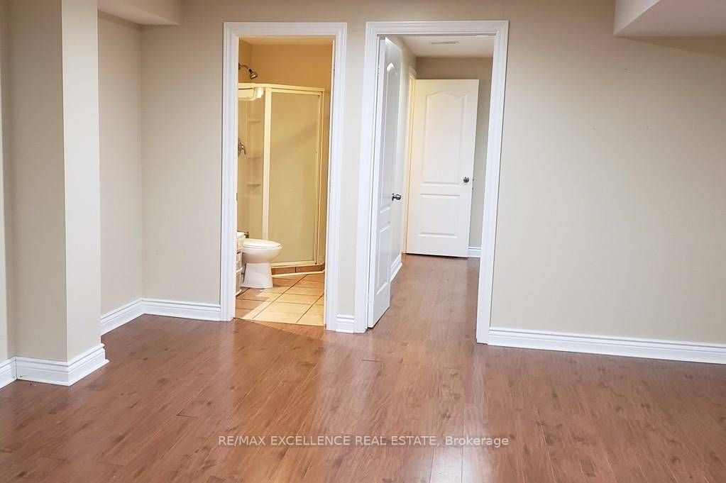 5553 Bonnie Street, Mississauga, ON L5M 0N7 photo 3