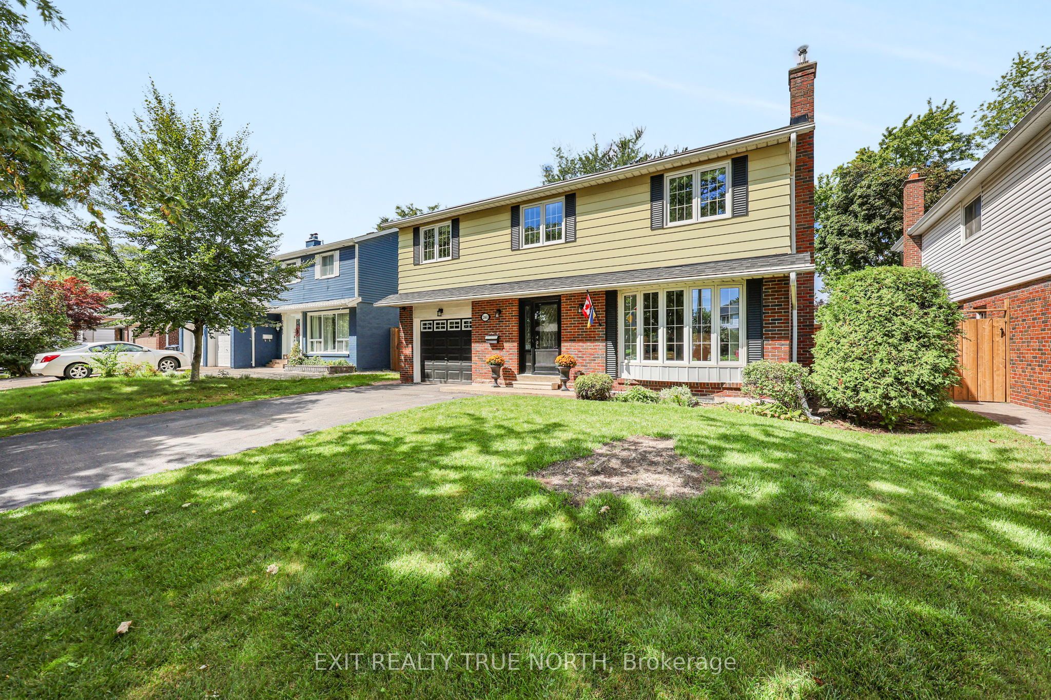 2661 Homelands Drive, Mississauga, ON L5K 1H7 photo 2