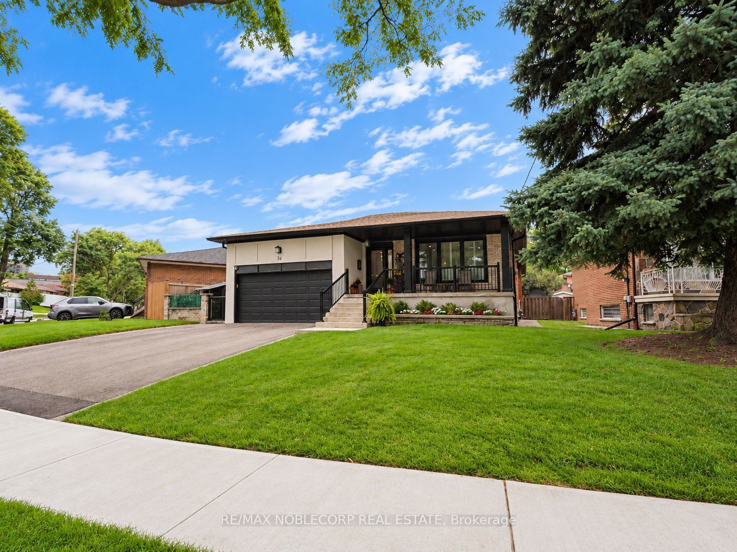 34 Ridgemount Road, Toronto, ON M9P 1C5 photo 5