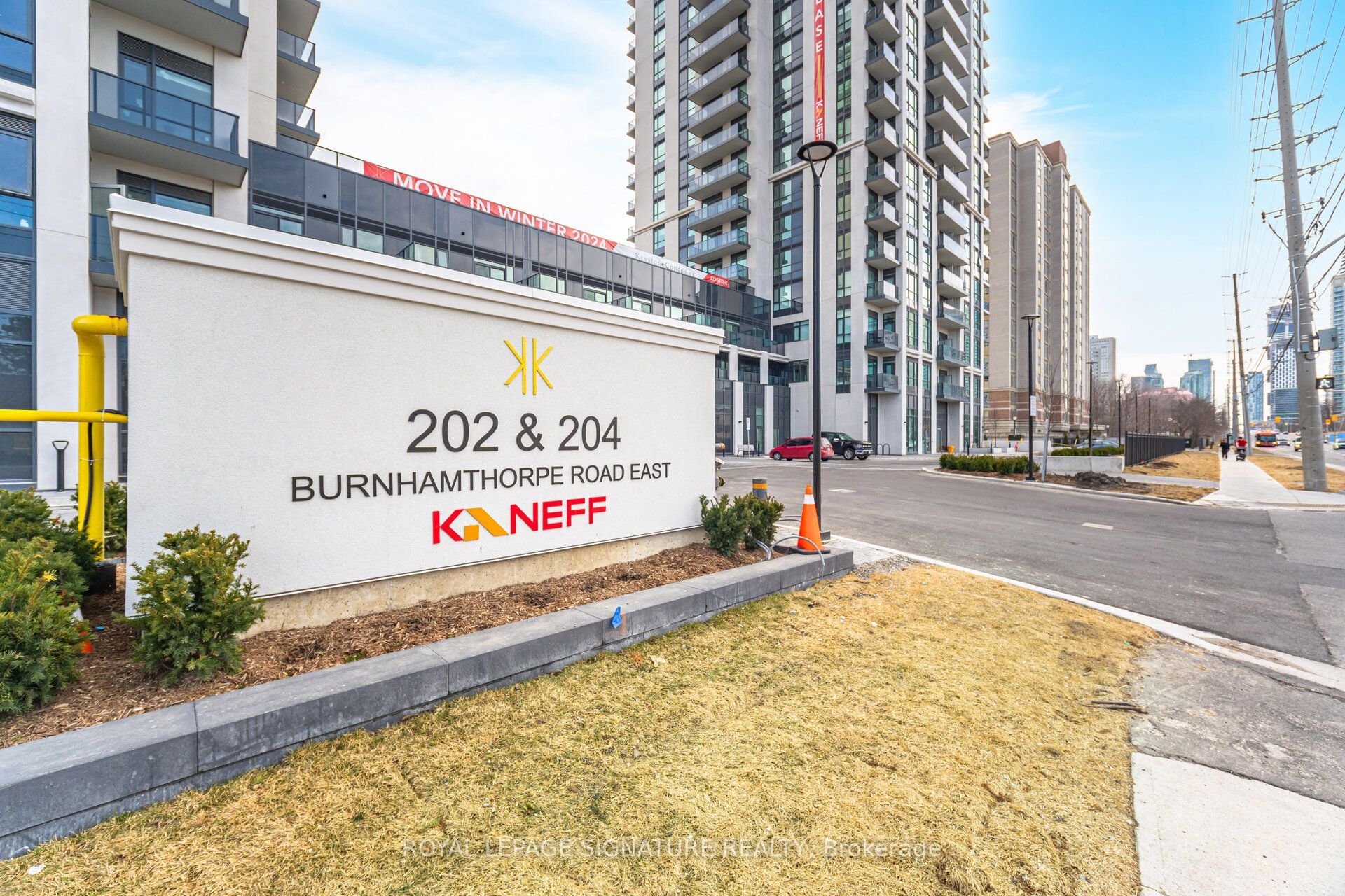 204 Burnhamthorpe Road E 1309, Mississauga, ON L5A 0B3 photo 2