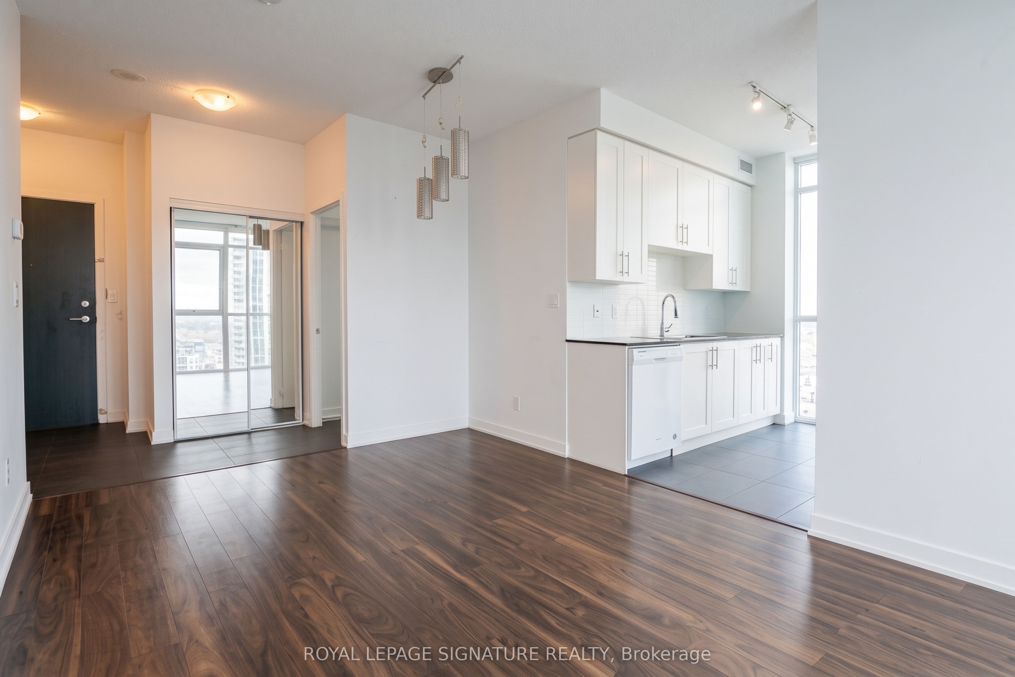 4070 Confederation Parkway 3407, Mississauga, ON L5B 0E9 photo 2
