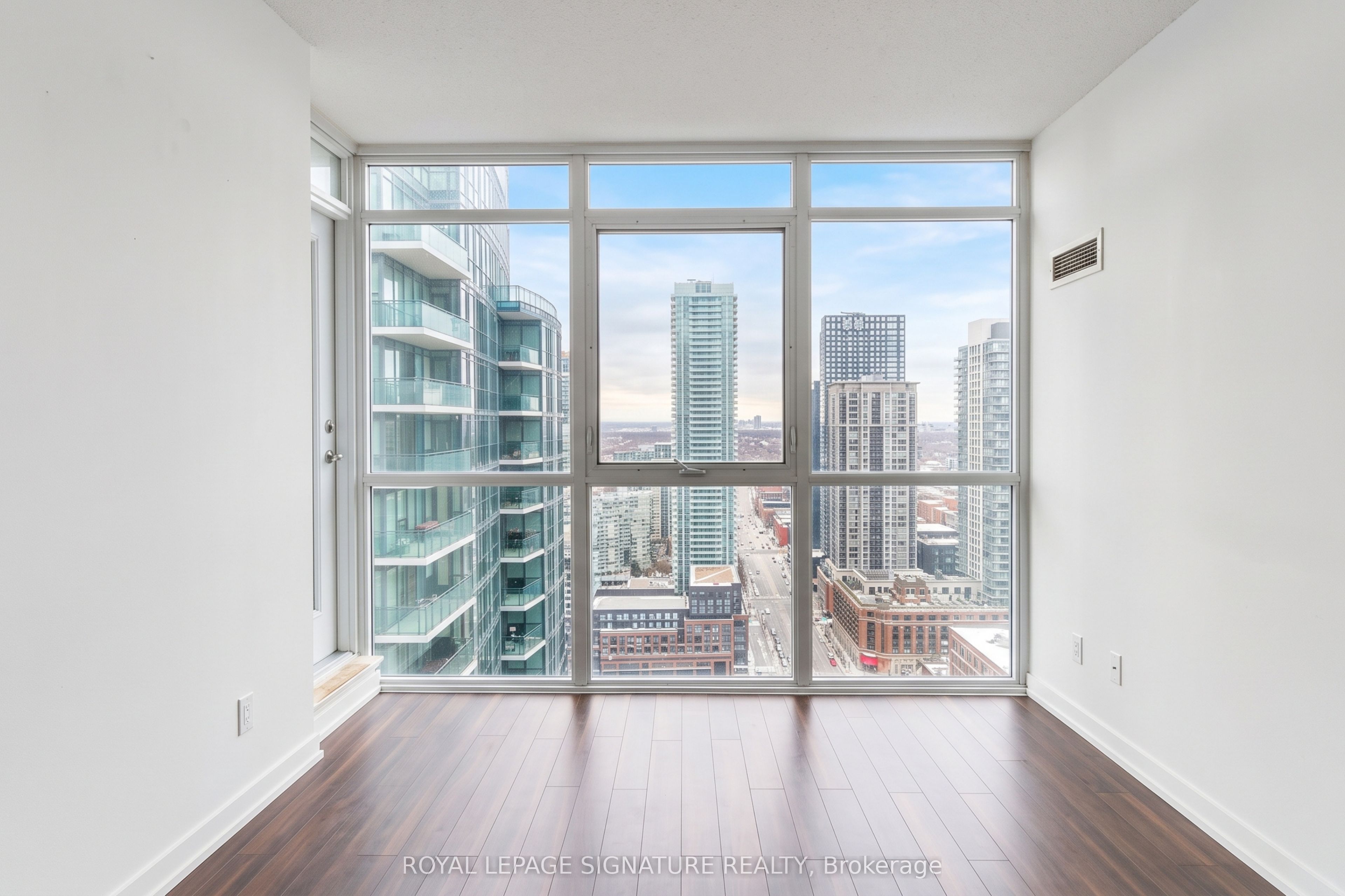4070 Confederation Parkway 3407, Mississauga, ON L5B 0E9 photo 5
