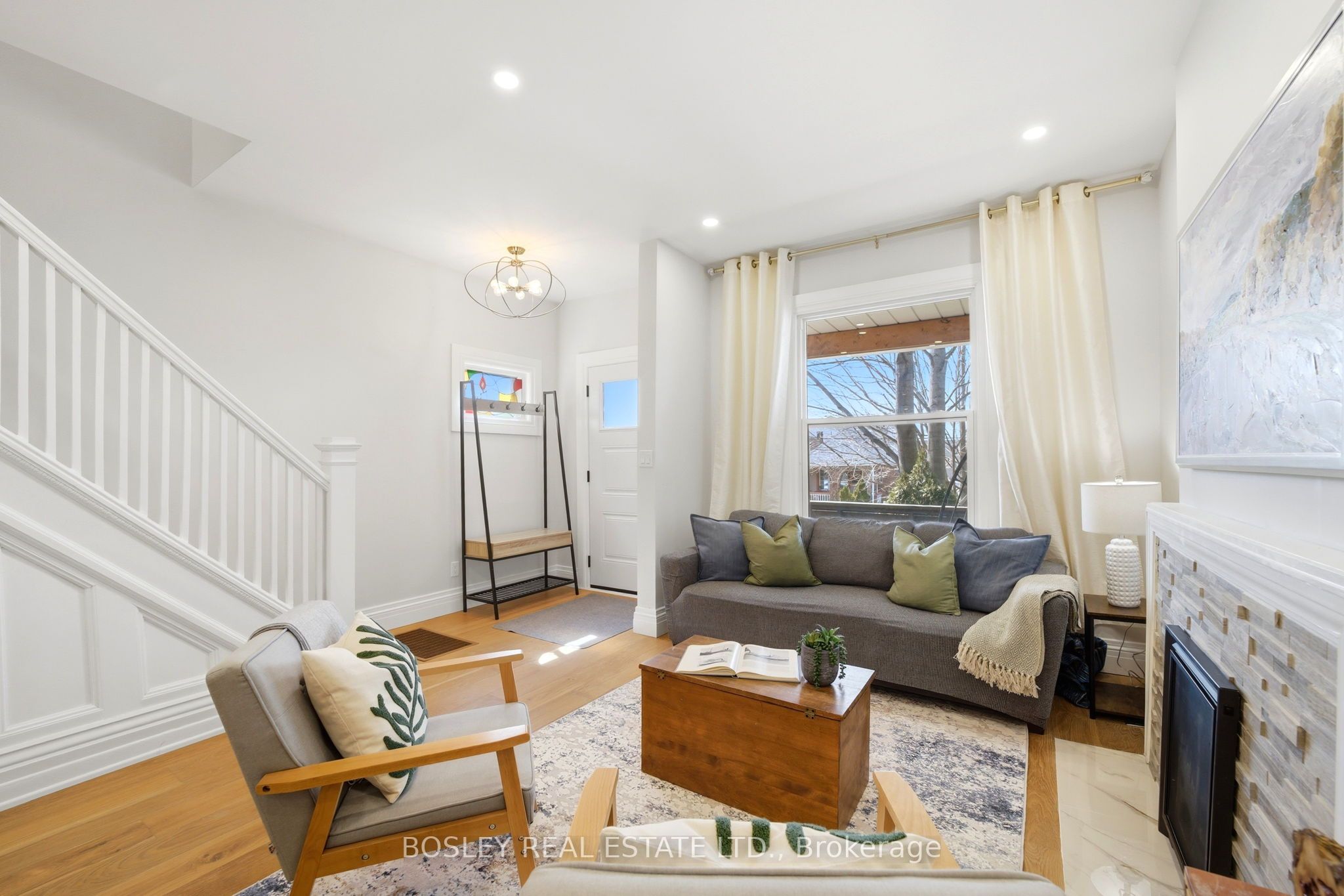 43 Gilbert Avenue, Toronto, ON M6E 4W2 photo 5