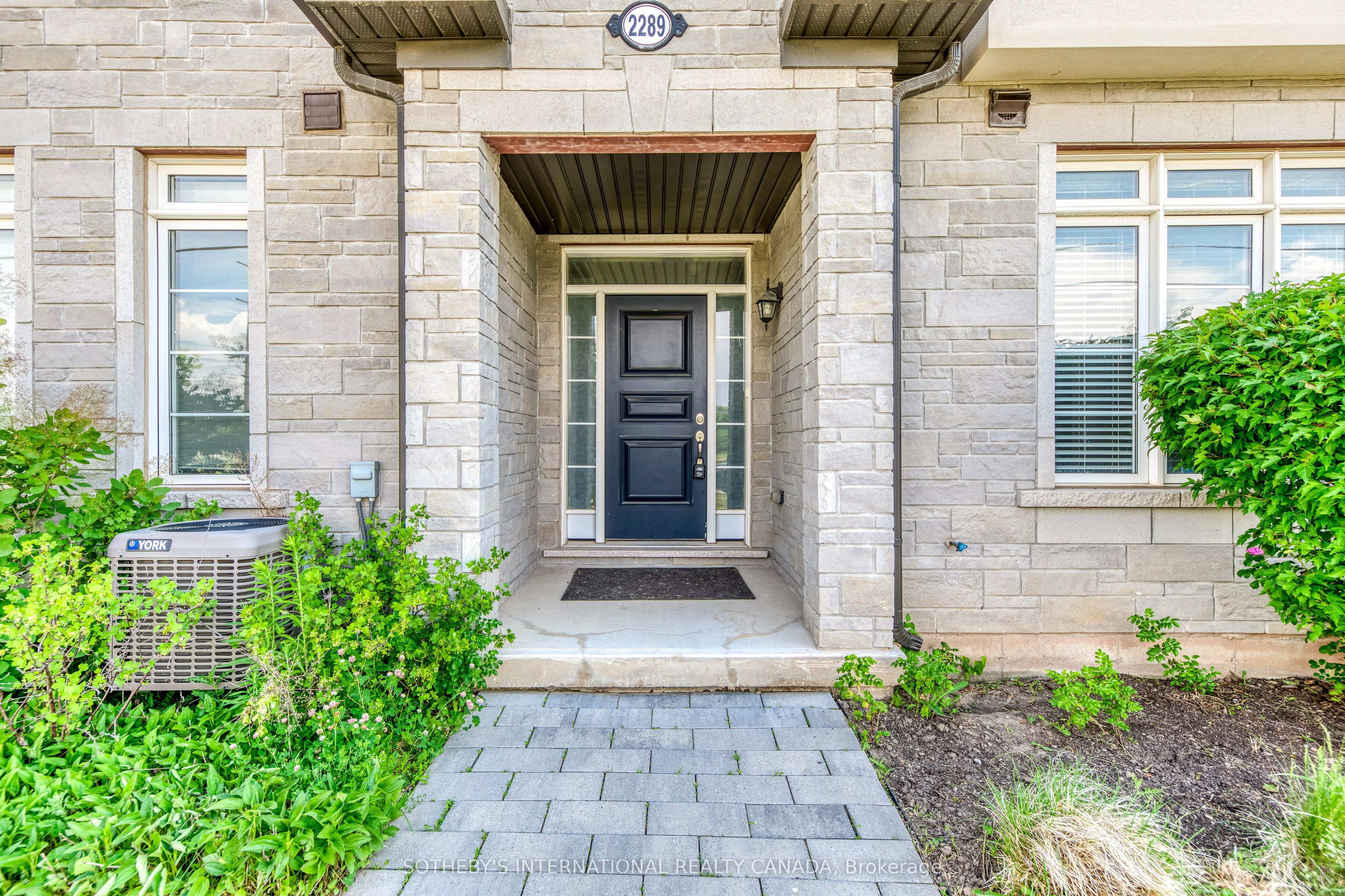 2289 Khalsa Gate, Oakville, ON L6M 1P4 photo 3