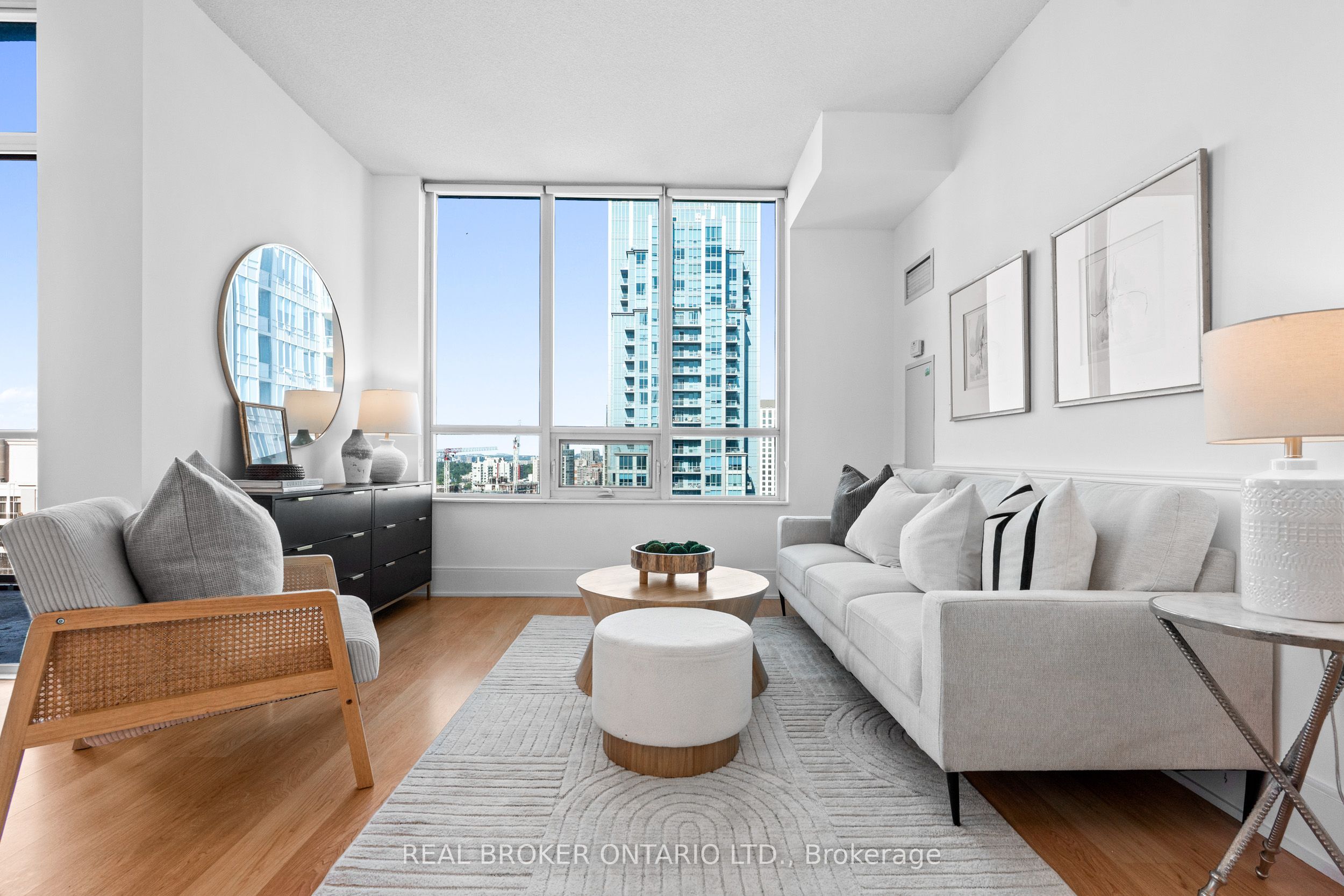 35 Viking Lane 2642, Toronto, ON M9B 0A2 photo 2